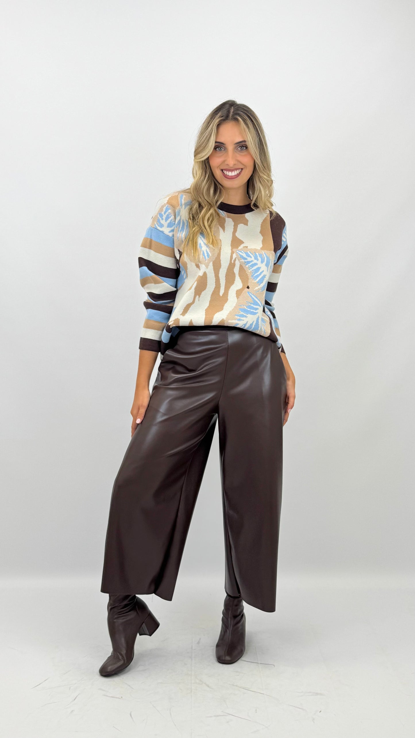 Camisola malha estampado azul, bege e castanho