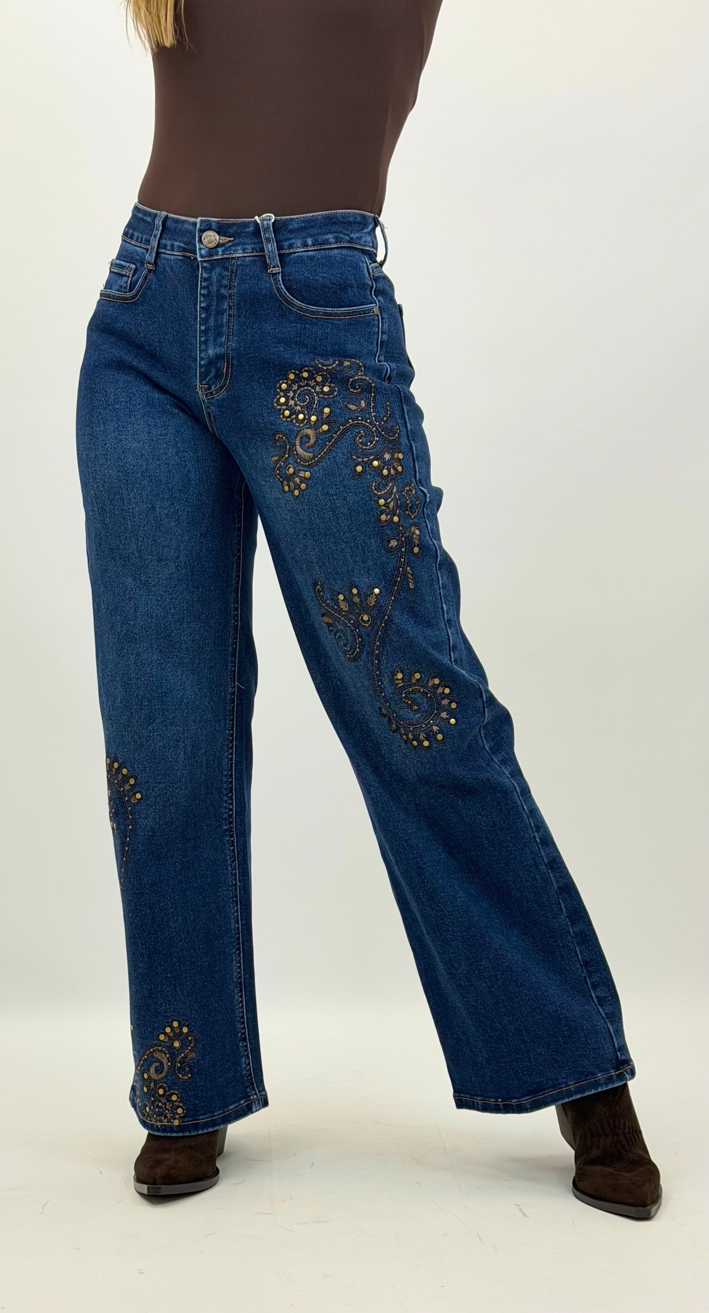 Calças ganga wide-leg bordado castanho com tachas