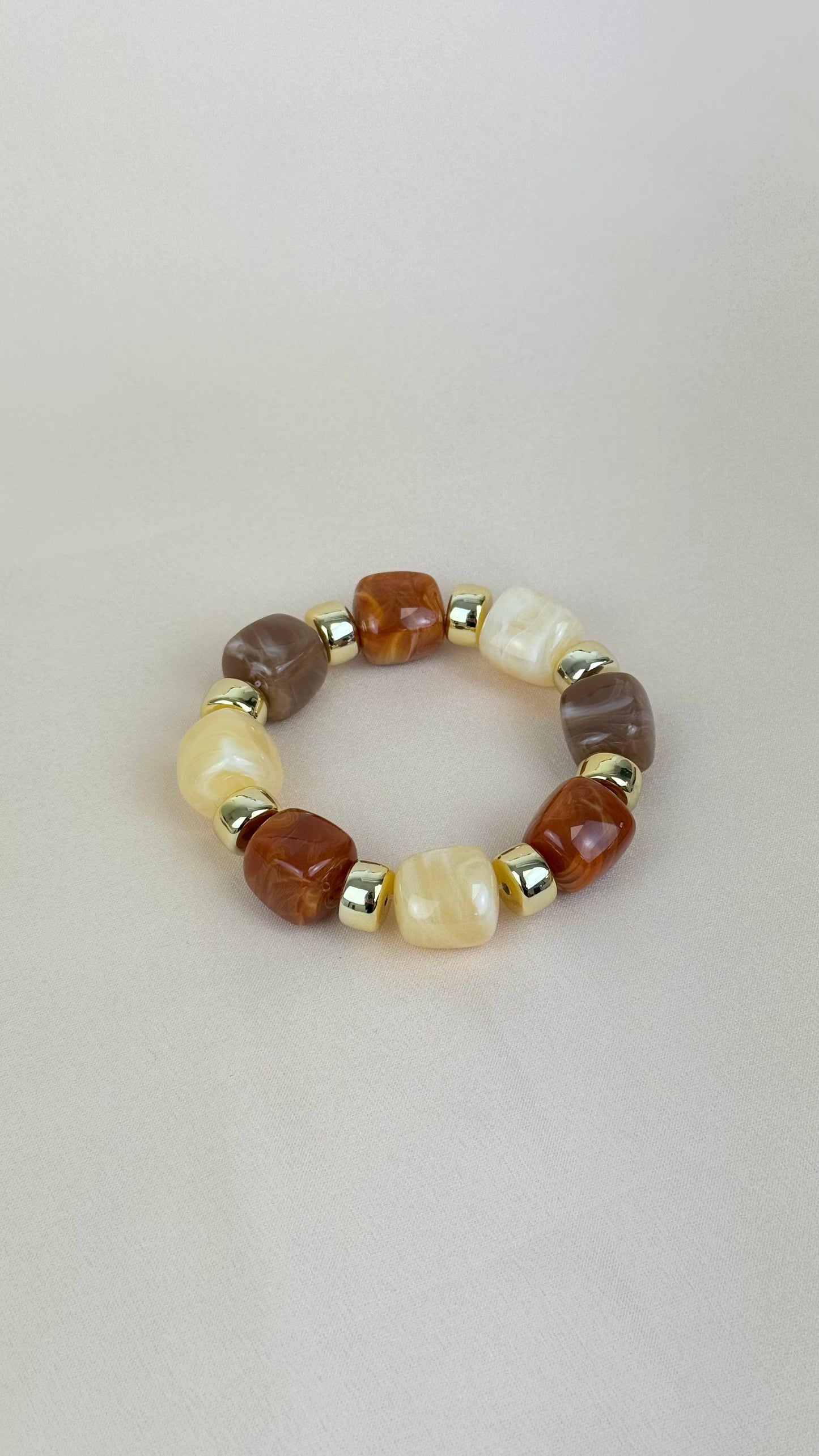Pulseira acrílicos camel, ambar e bege