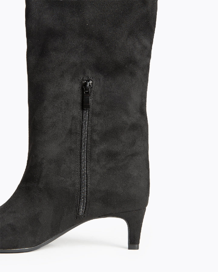 Bota cano-alto tacão kitten preto