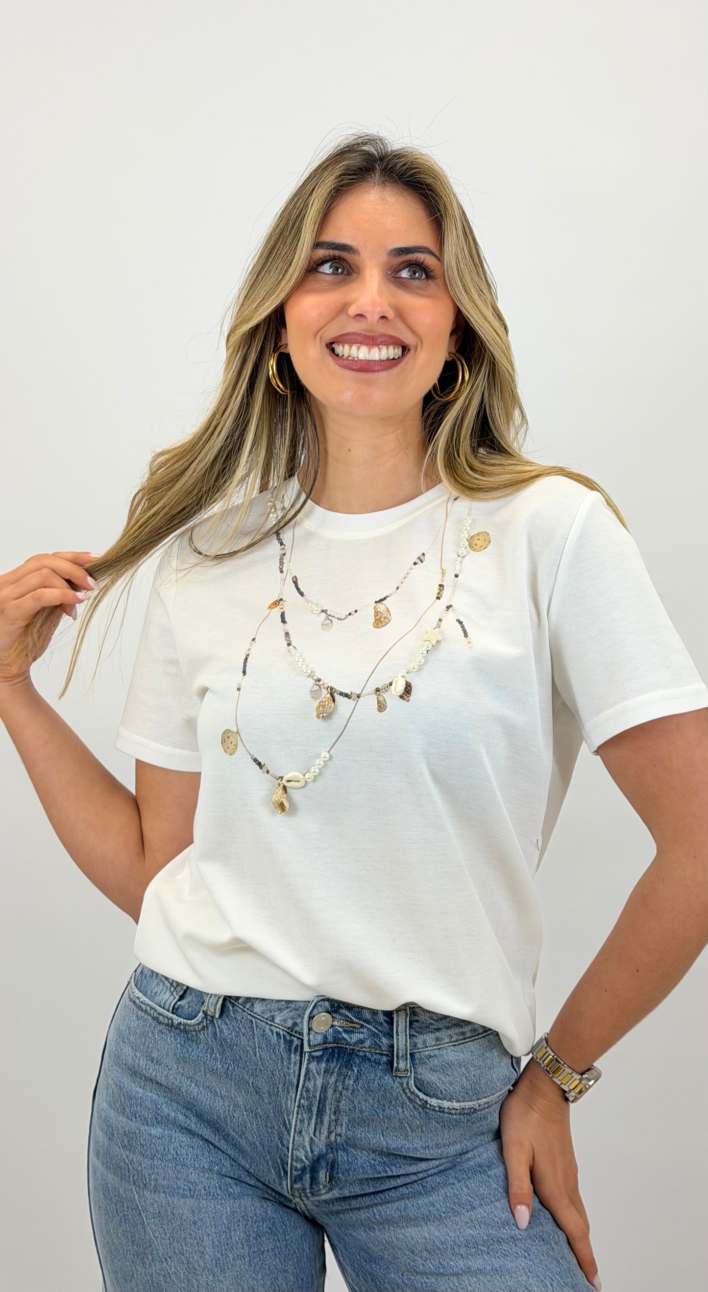 T-shirt com estampado e aplicações branca