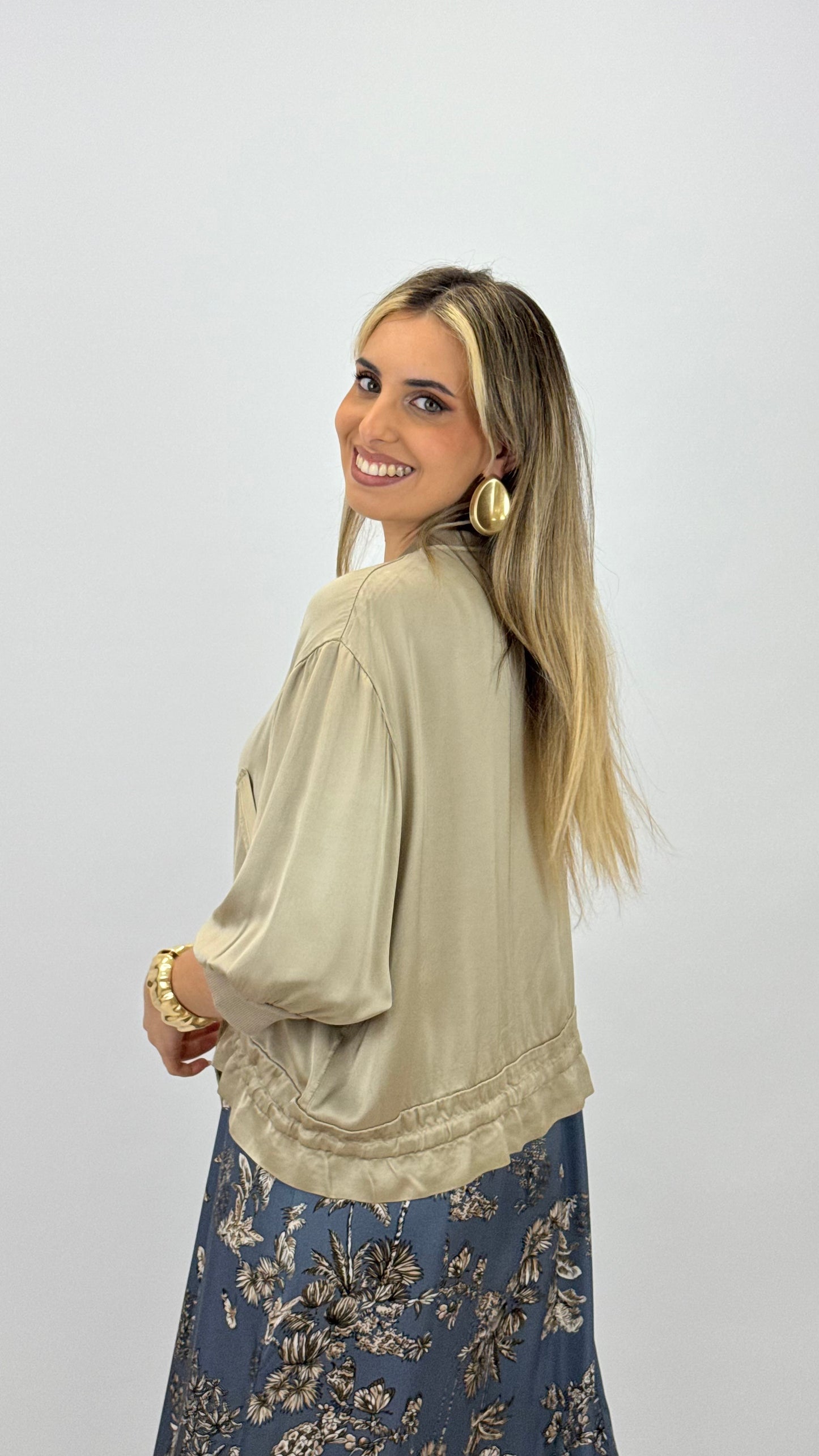 Bomber acetinado kaki