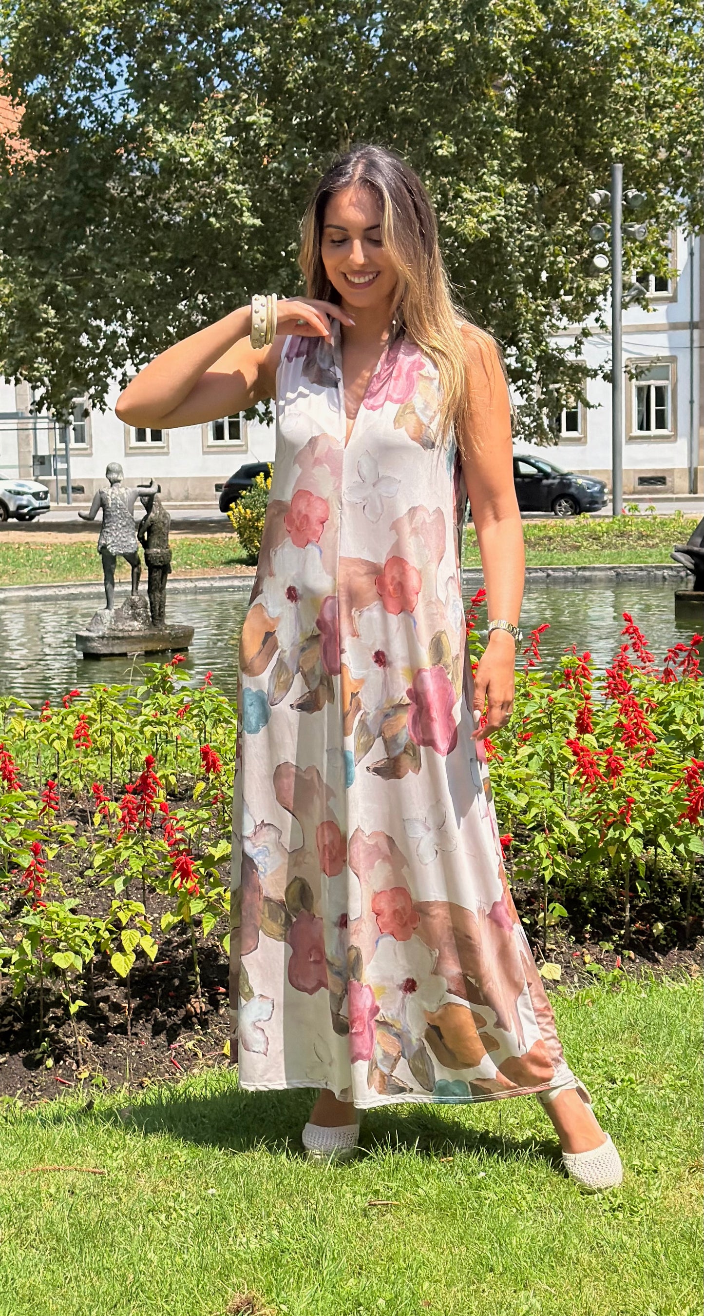 Vestido malha fria padrão floral romântico