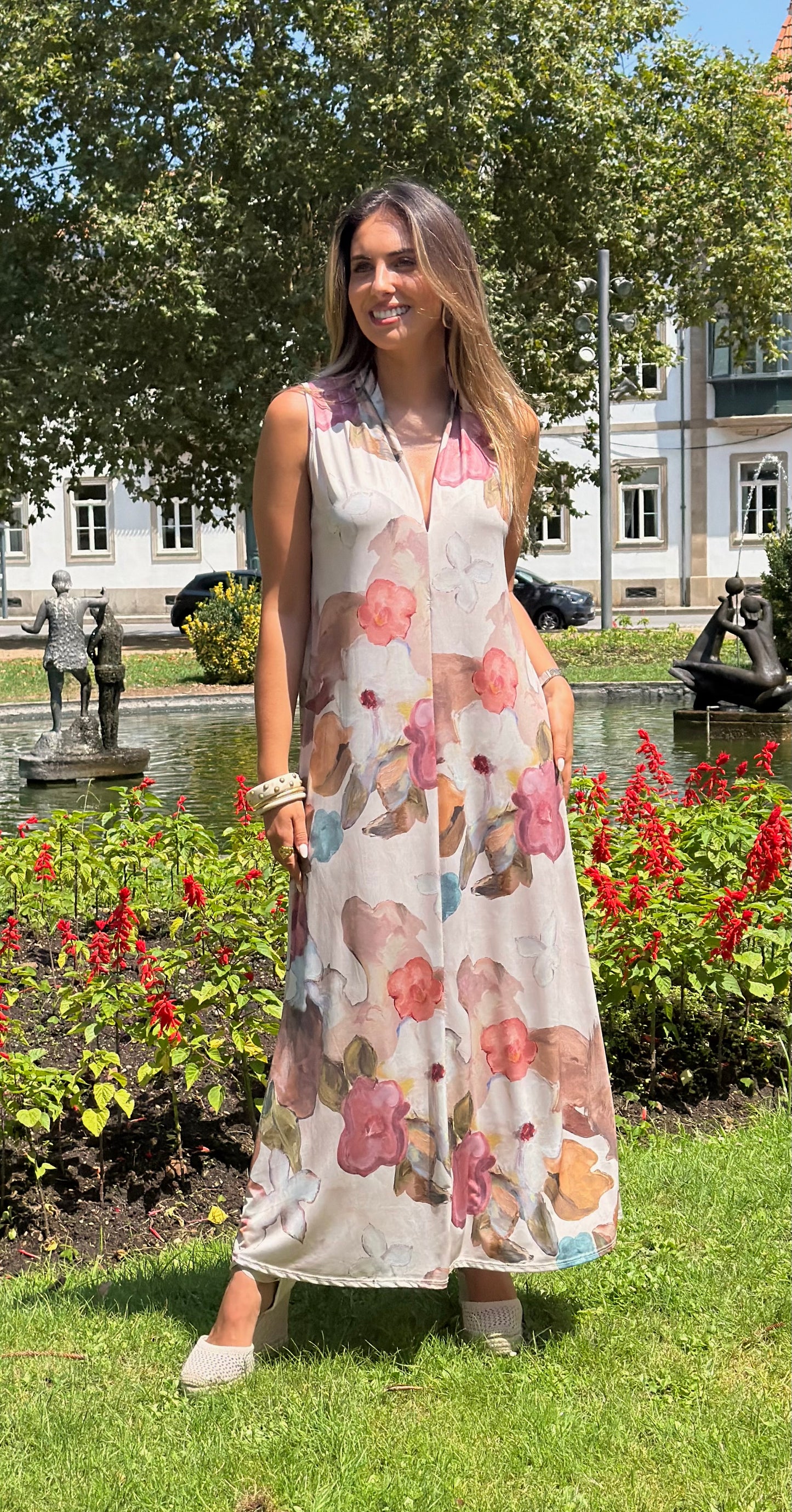 Vestido malha fria padrão floral romântico