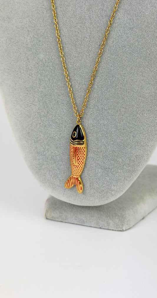 Colar fio aço com peixinho