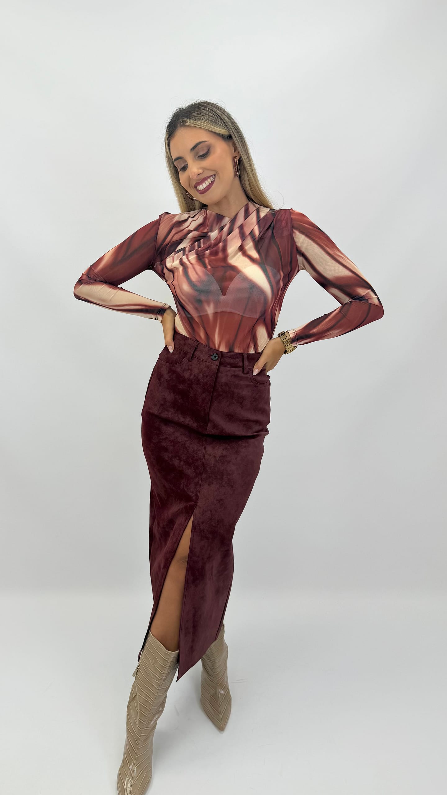 Saia travada eco-pele bordeaux