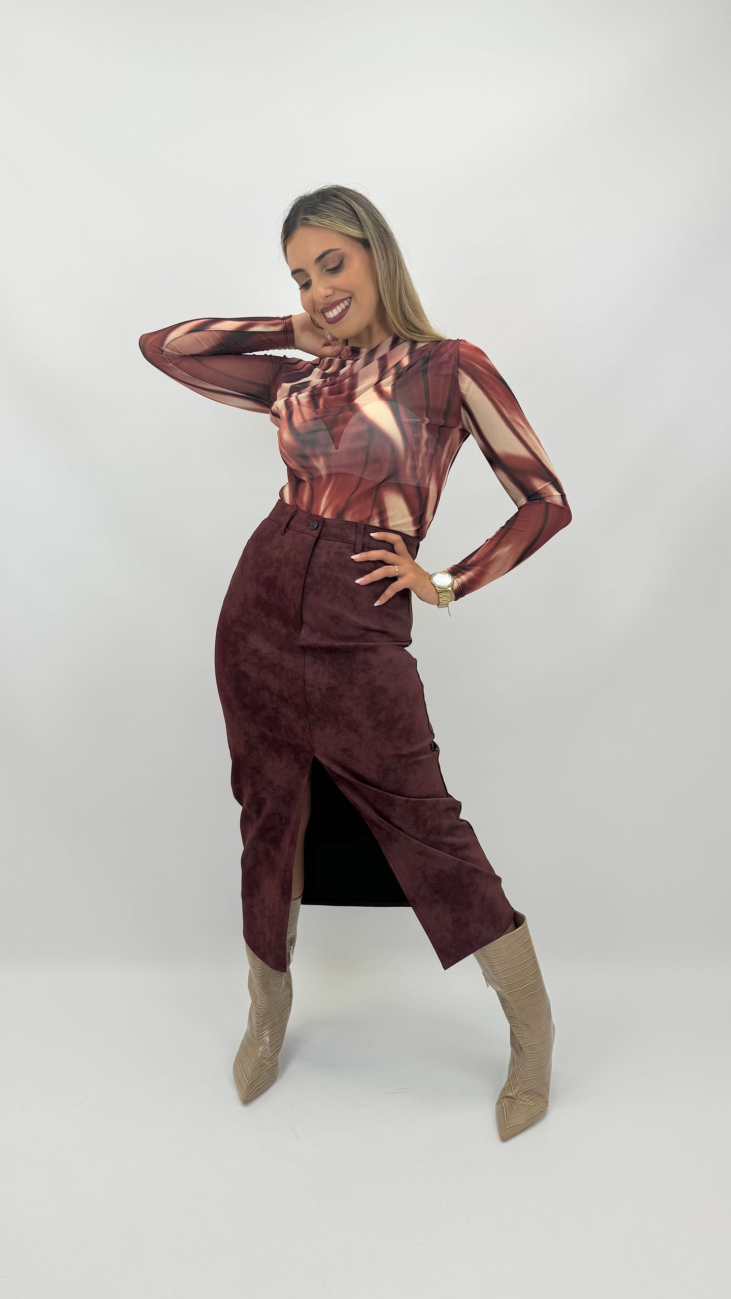 Saia travada eco-pele bordeaux