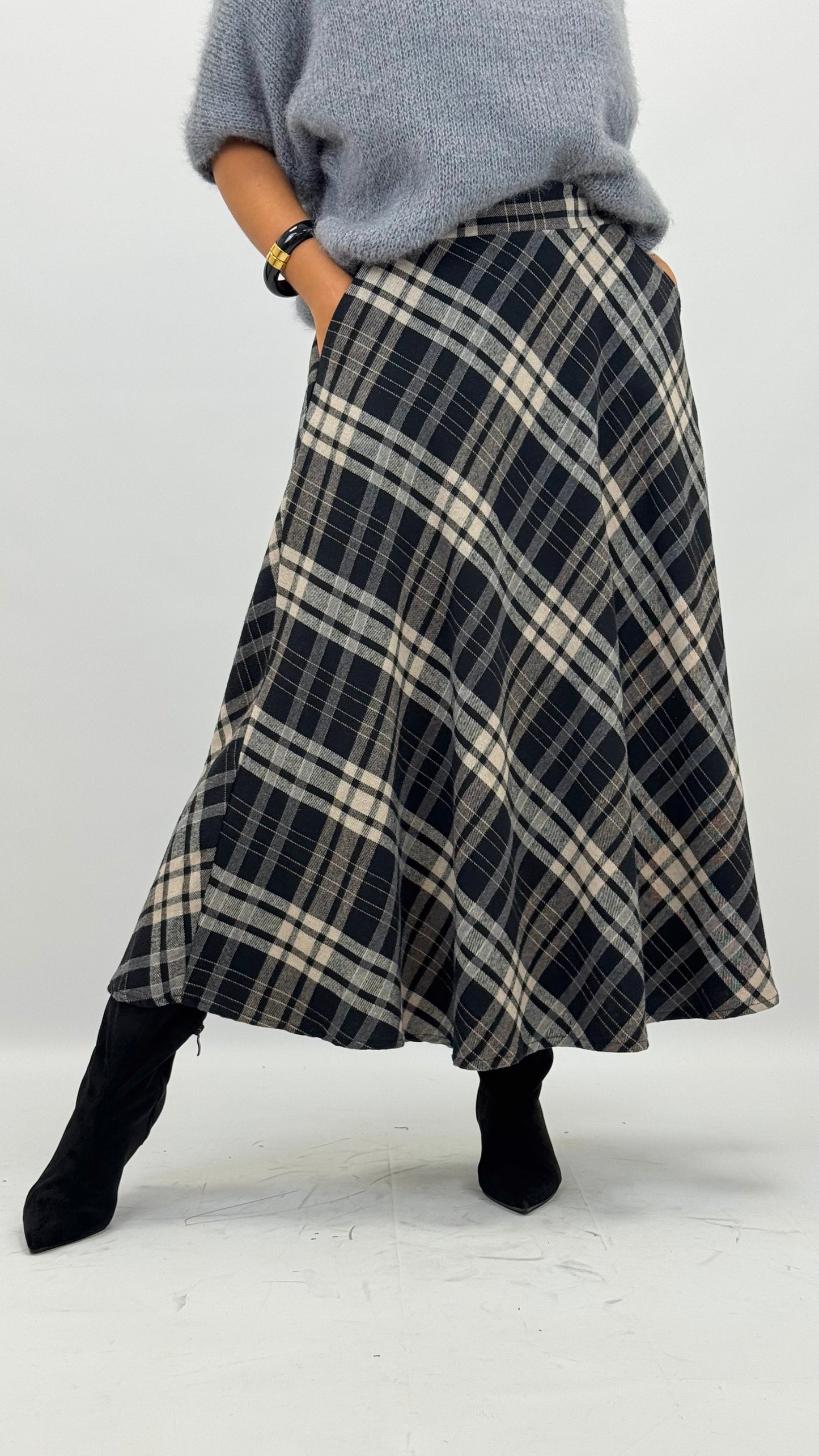 Saia estilo fazenda xadrez preto, cinza e pérola