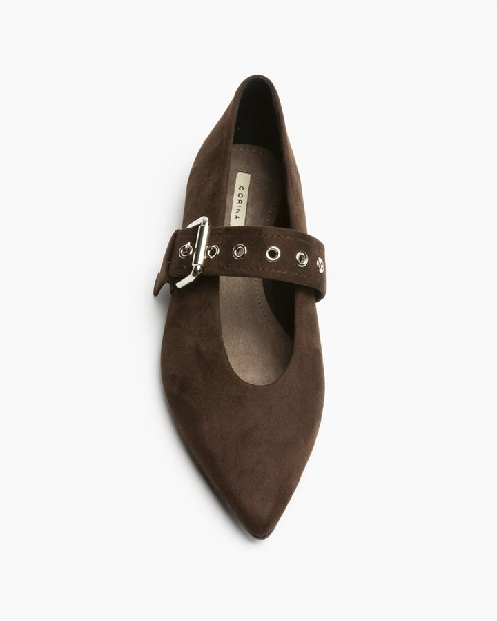 Sapato raso com fivela castanho