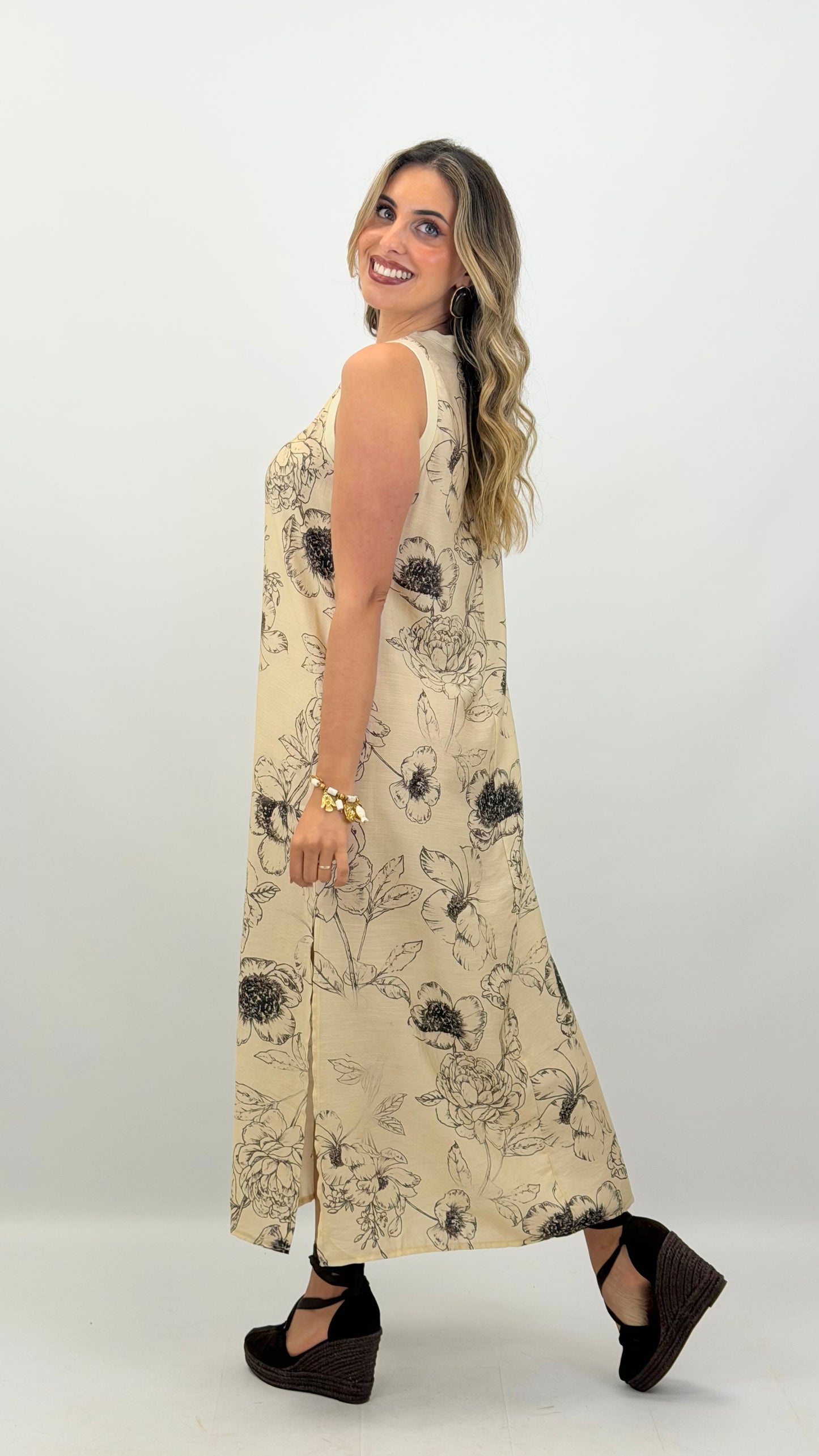 Vestido midi creme estampado floral desenhos castanho