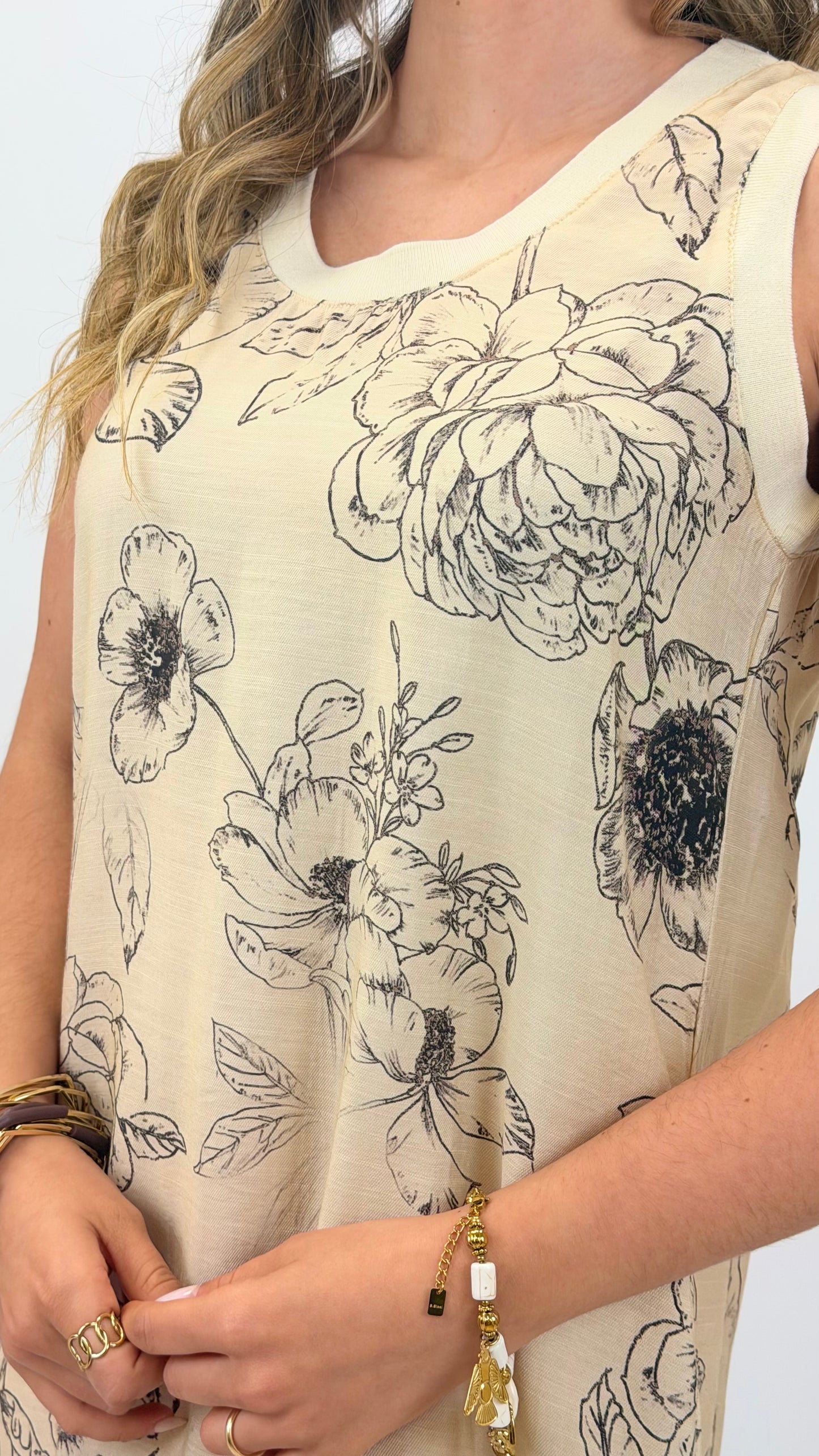 Vestido midi creme estampado floral desenhos castanho