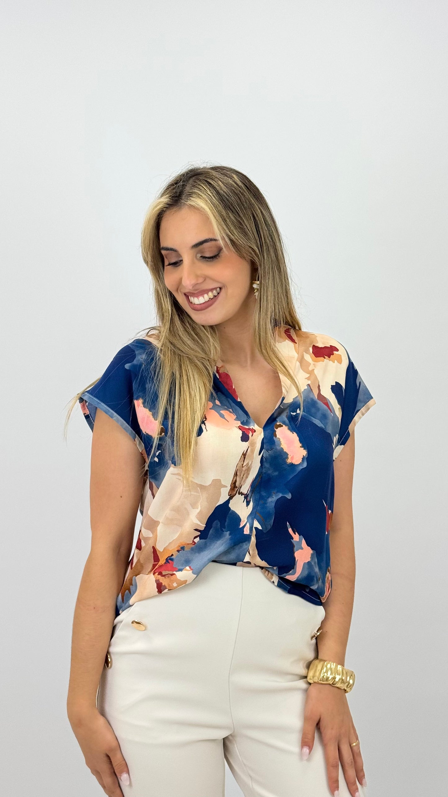 Blusa estampado abstrato tons azul