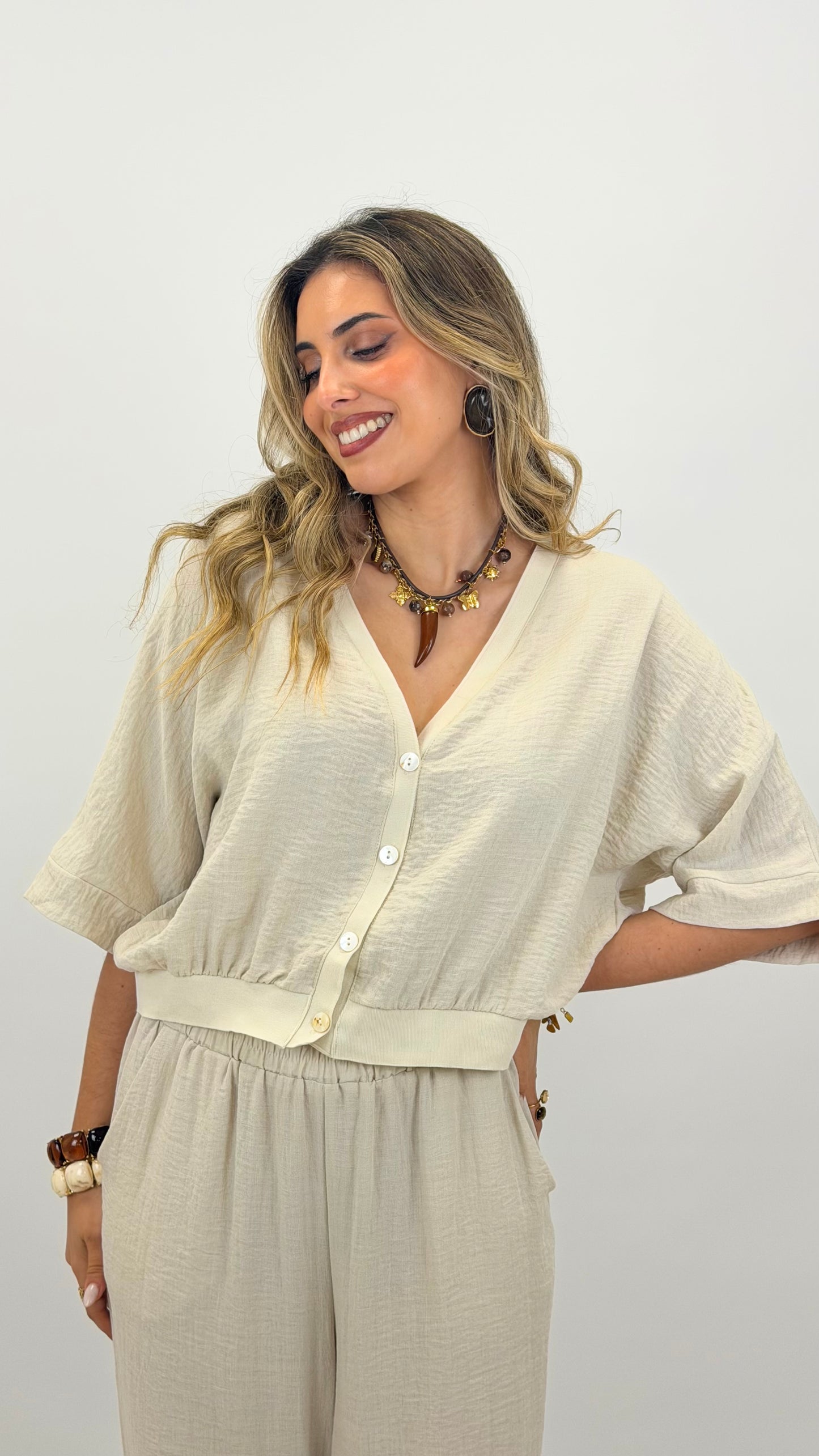 Casaco estilo bomber tecido creme