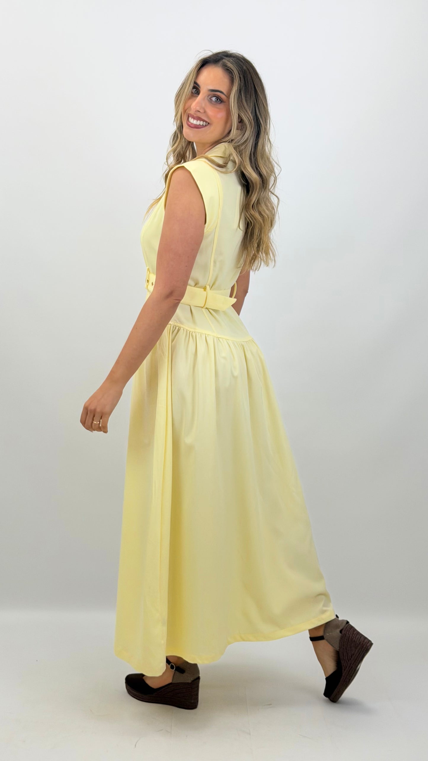Vestido midi amarelo-manteiga