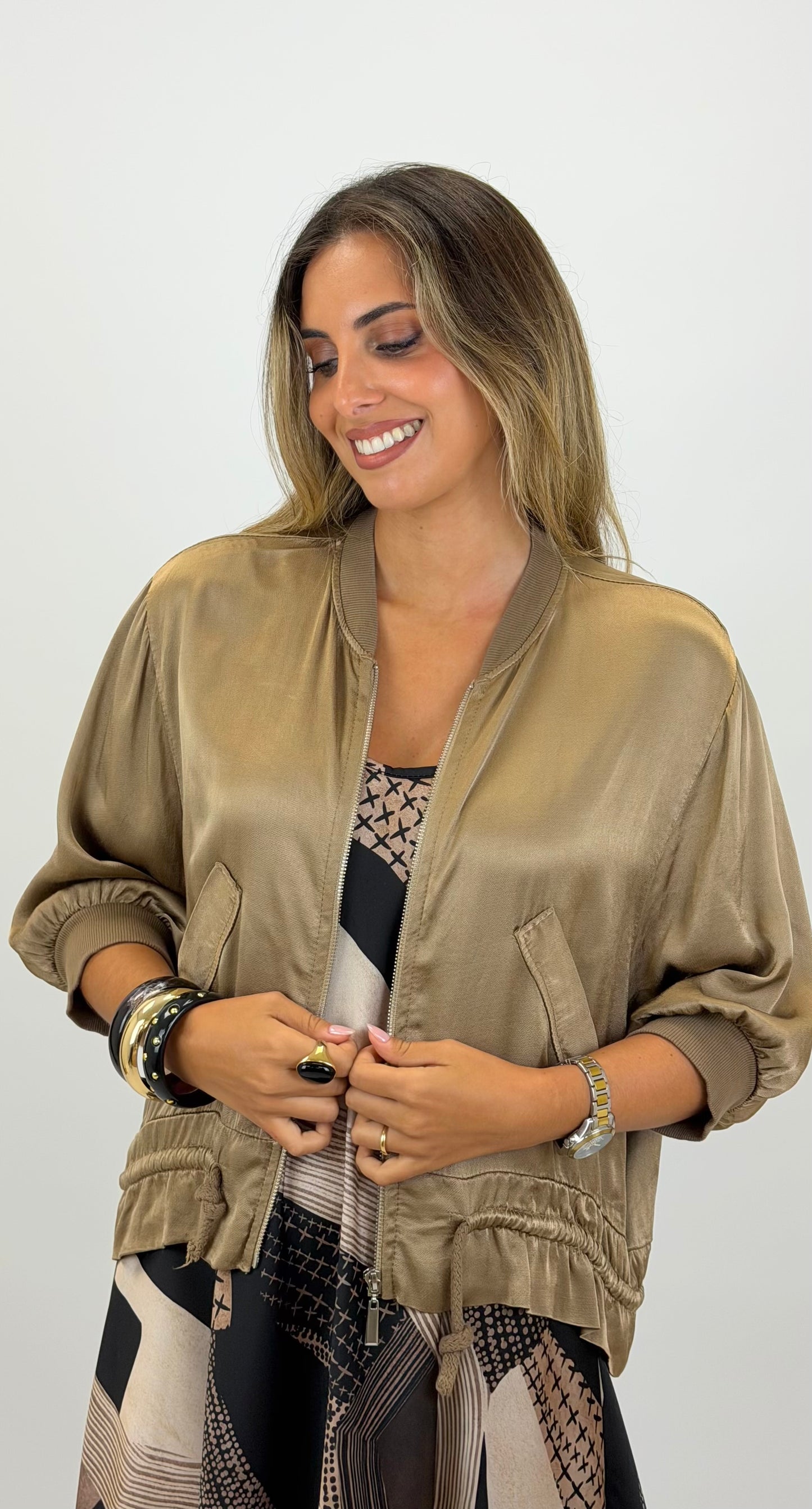 Bomber acetinado dourado