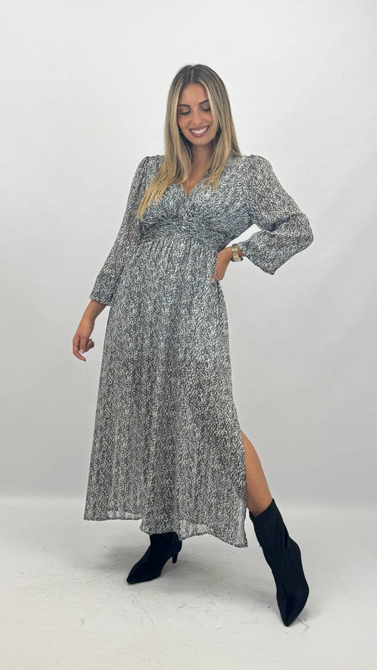 Vestido comprido estampado tons cinza