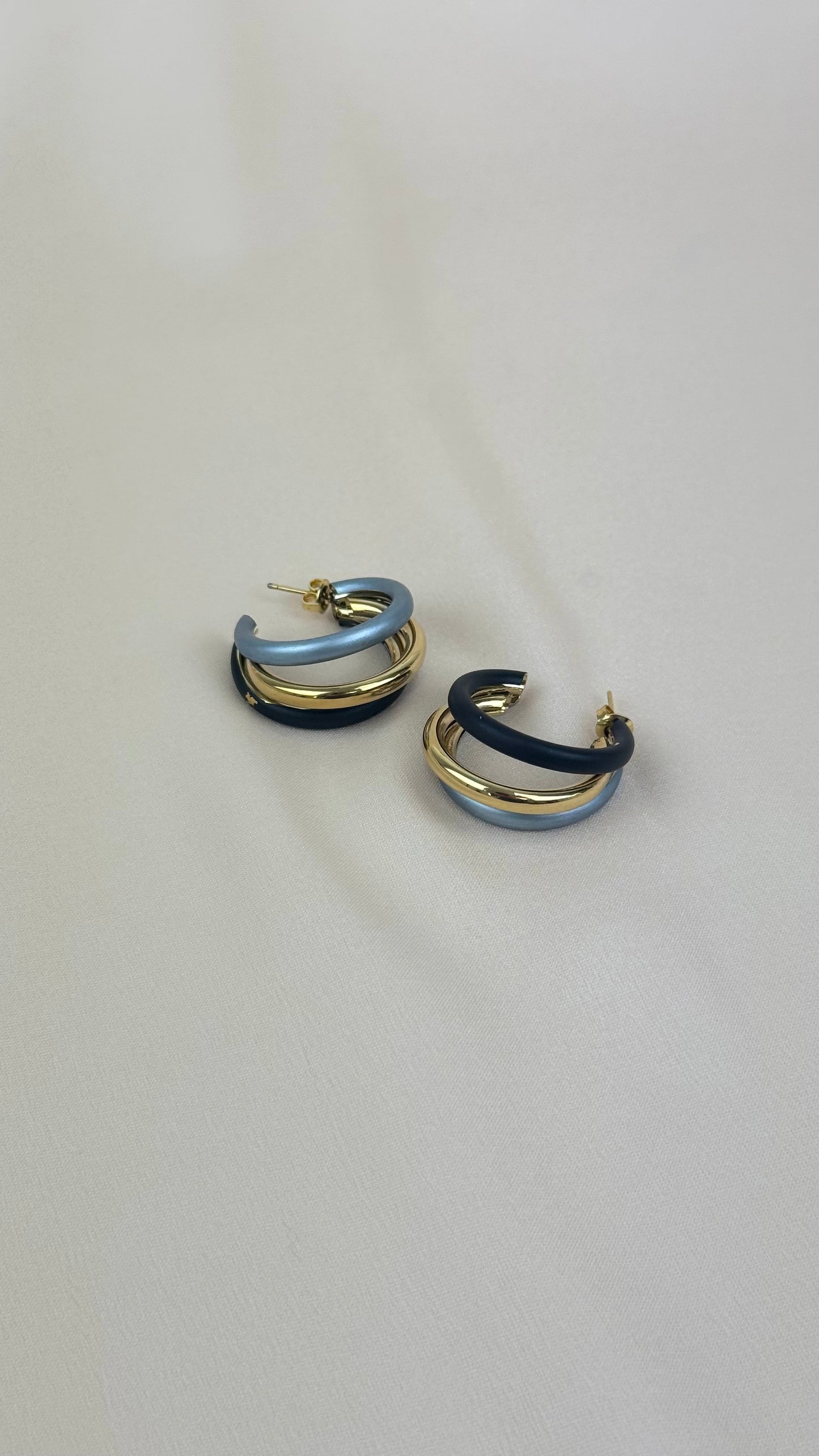 Brincos/argolas aço dourado e cinza