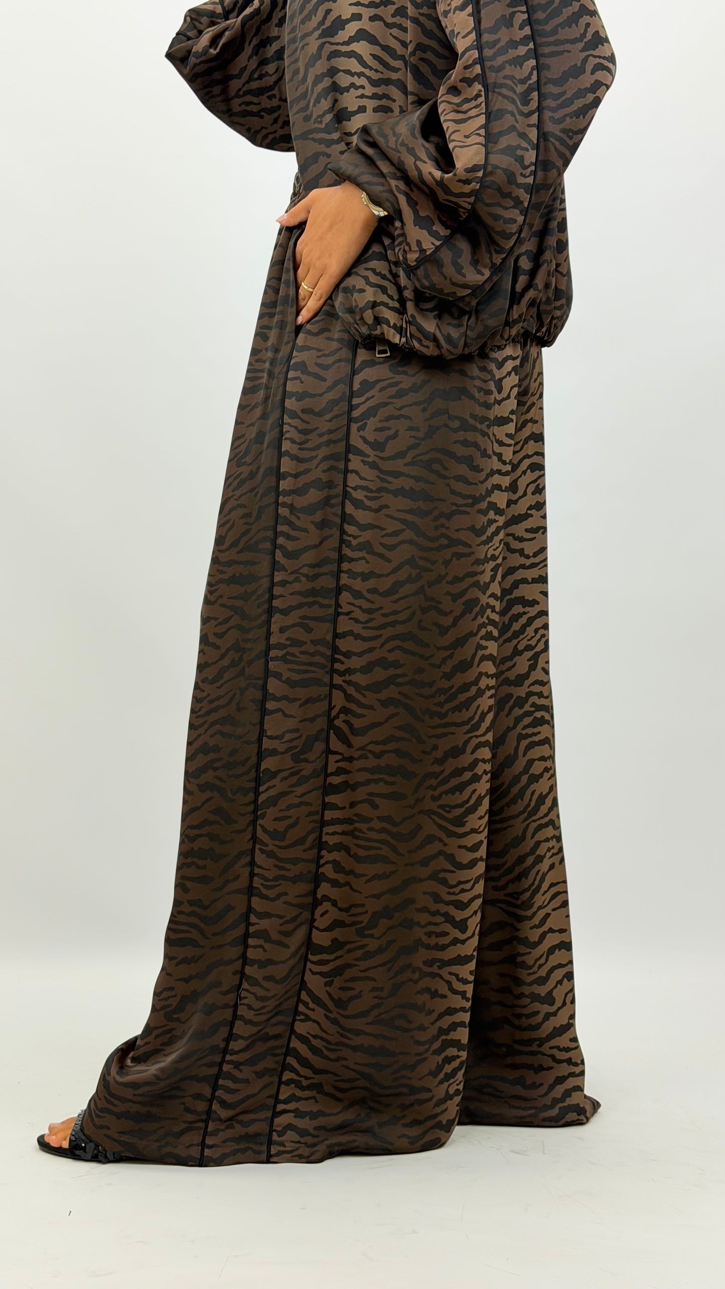 Calça zebra tons camel, castanho e preto