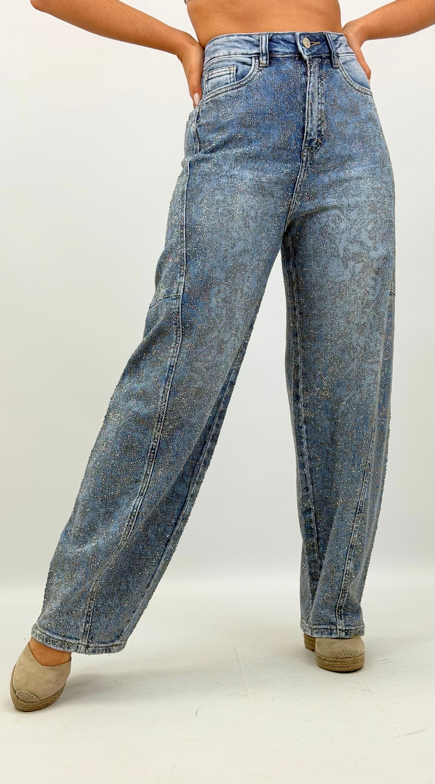 Calças ganga estilo baloon com brilhos