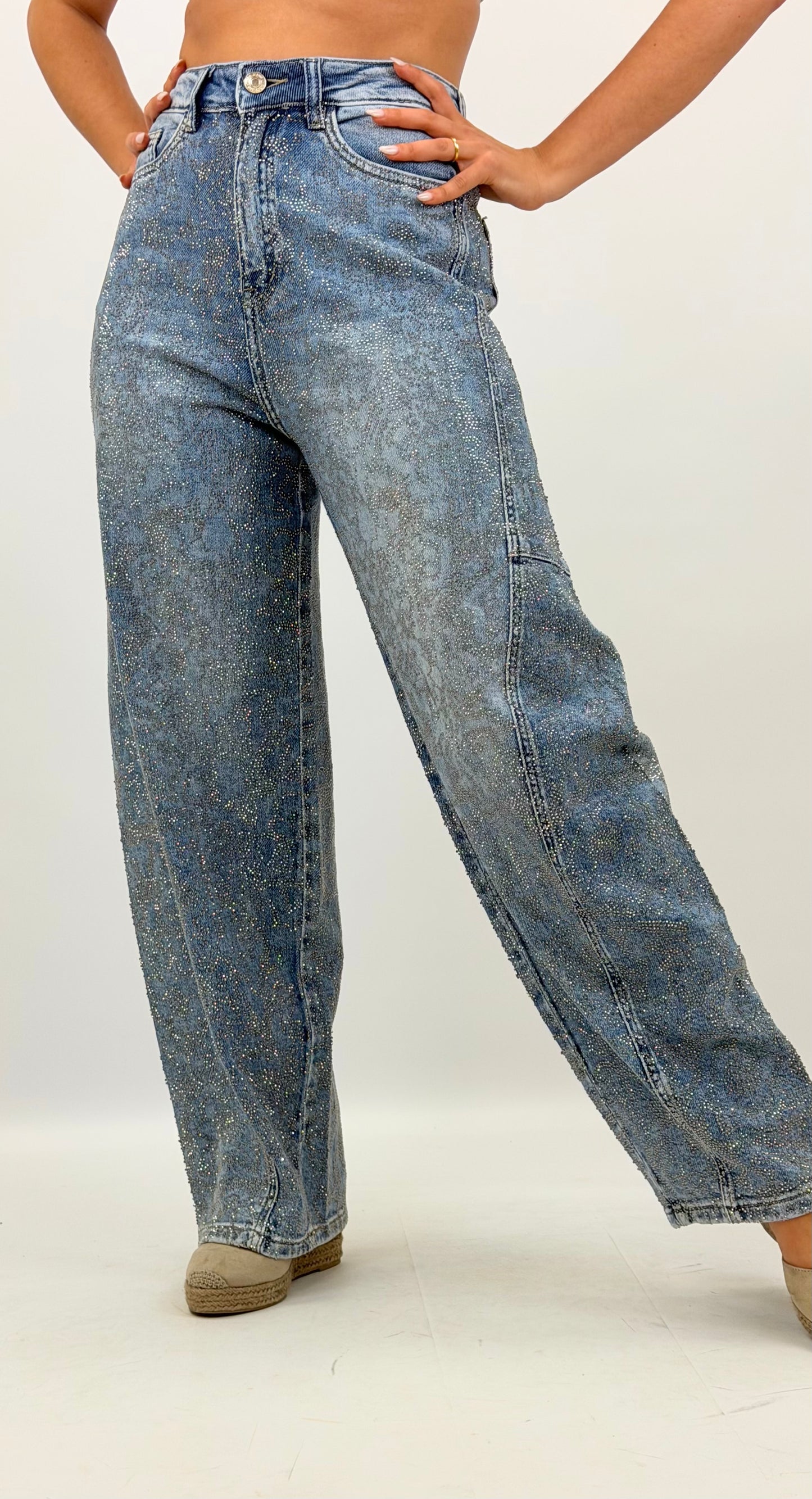 Calças ganga estilo baloon com brilhos