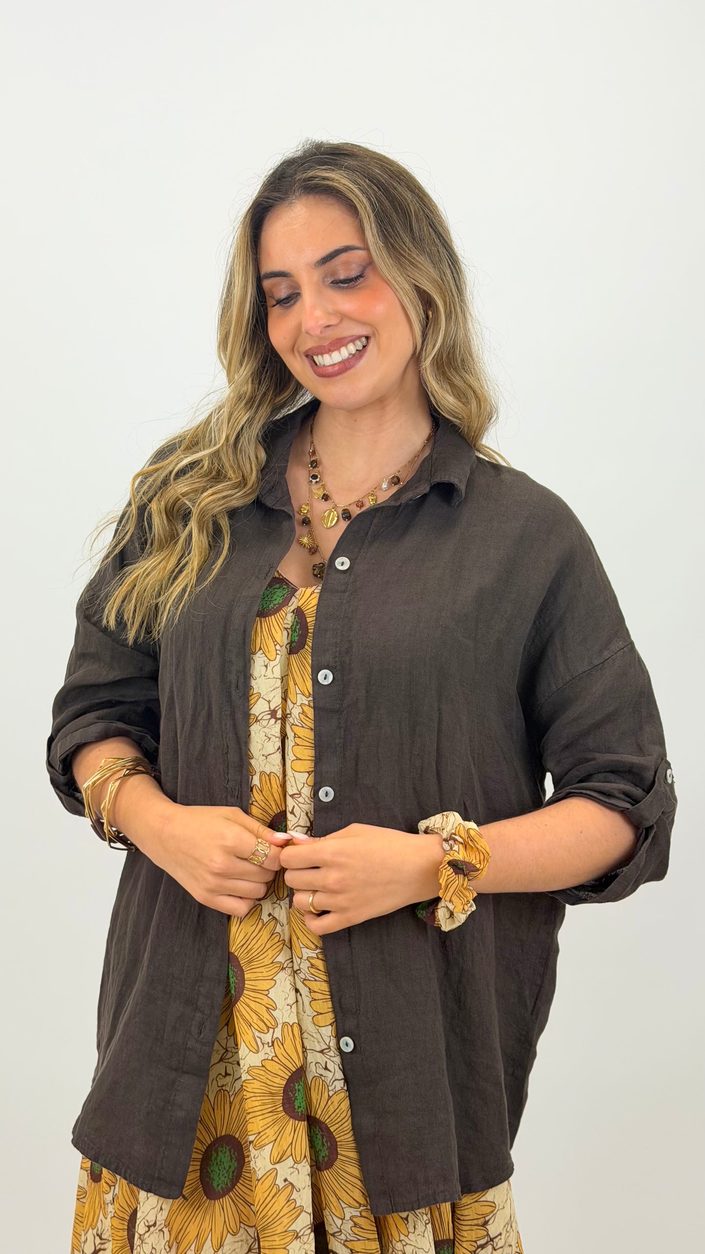 Camisa linho castanho-chocolate