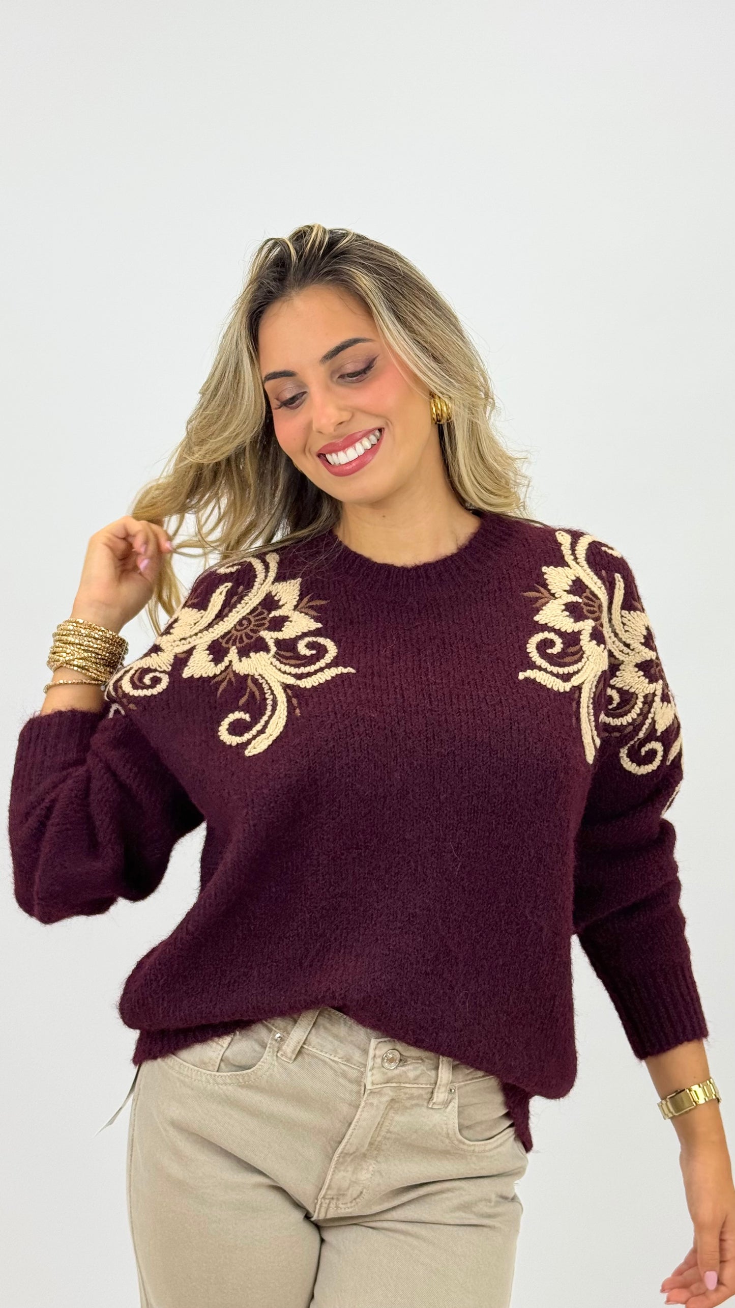 Camisola malha bordeaux bordados florais