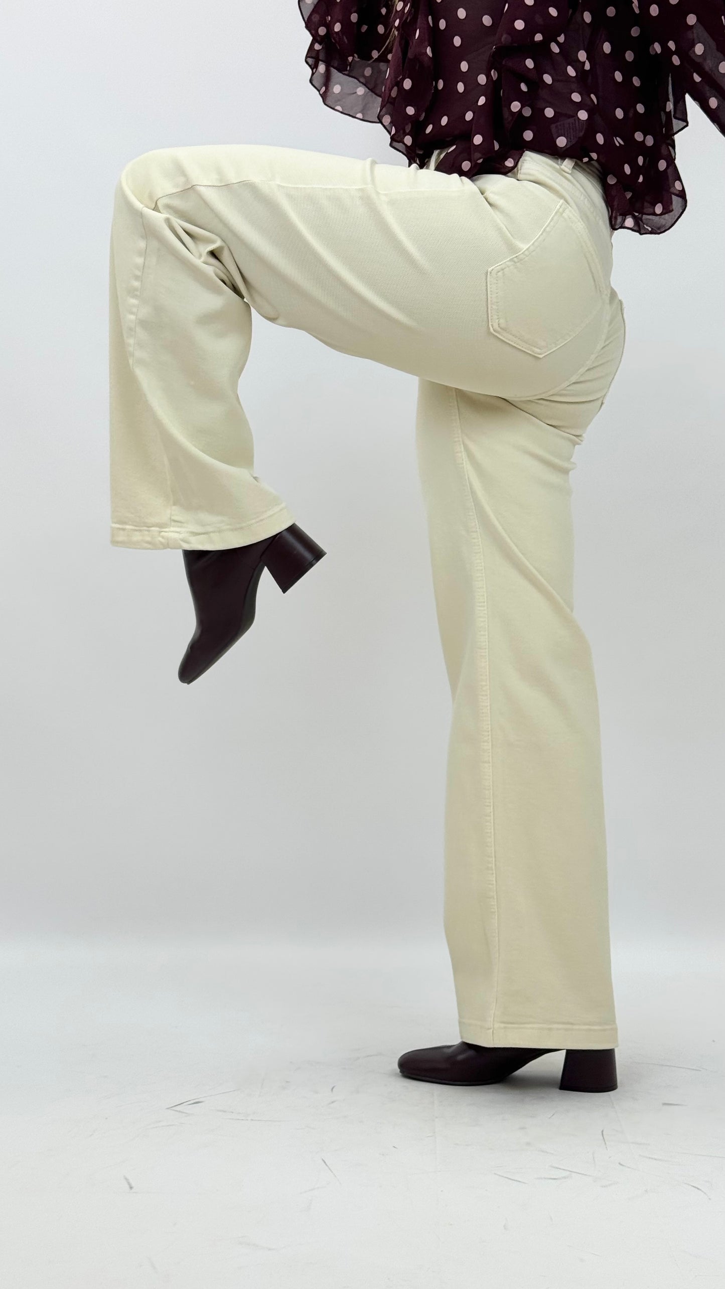 Calça sarja elástica pérola wide-leg