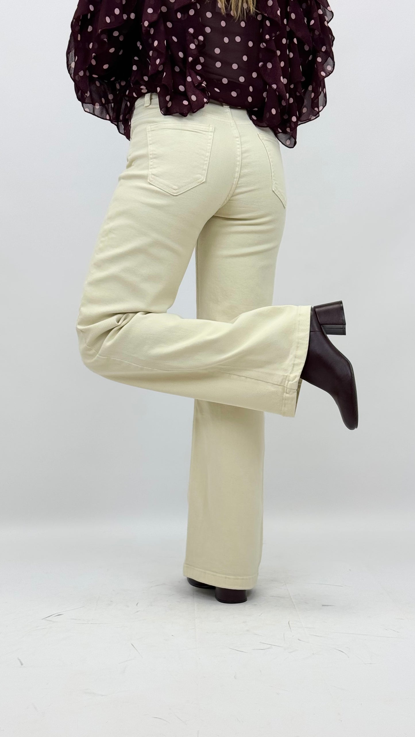 Calça sarja elástica pérola wide-leg