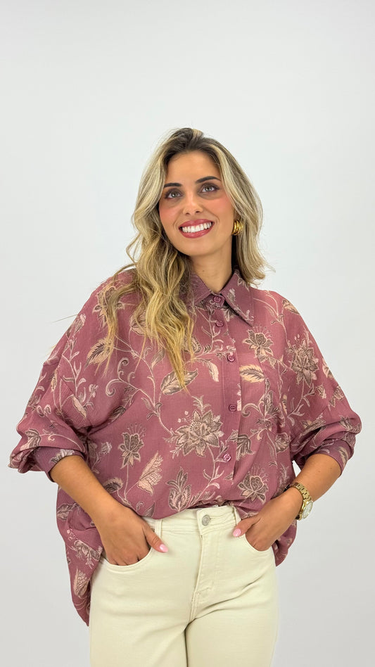 Blusa rosa-velho com estampado floral bege
