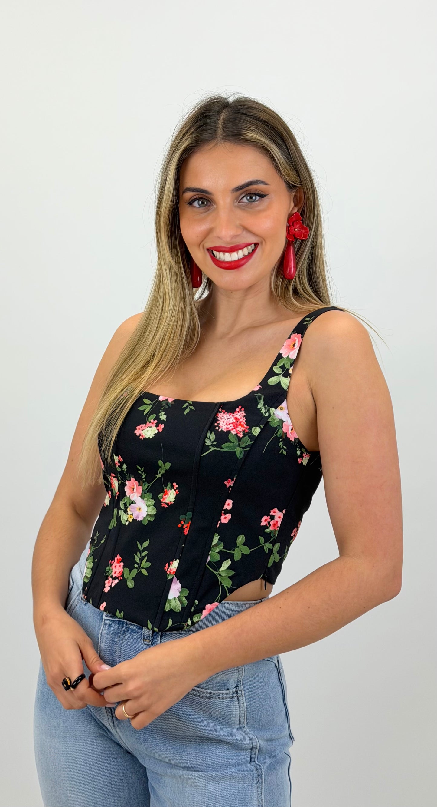 Top/corpete preto com estampado floral