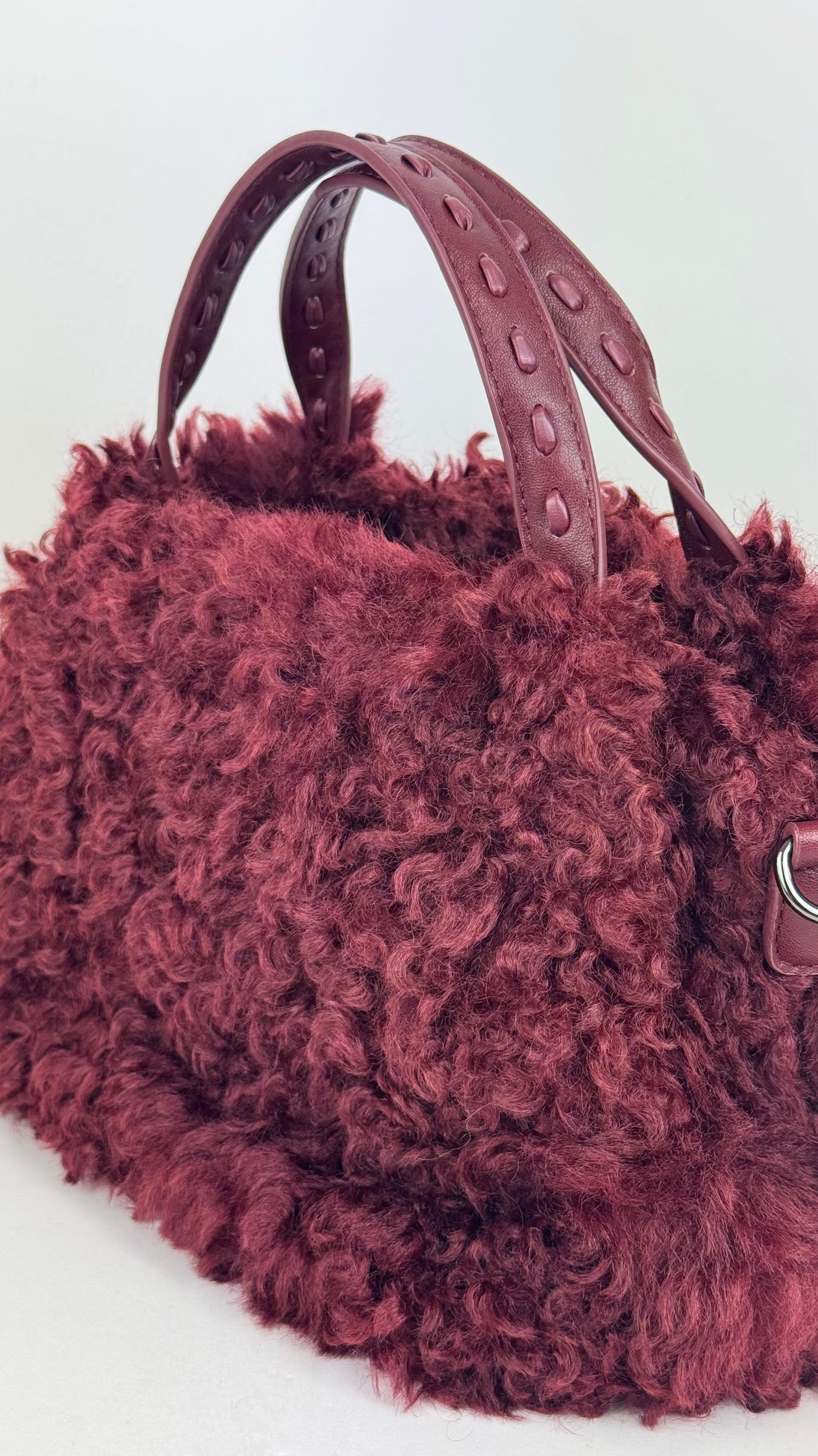 Carteira carneirinho bordeaux