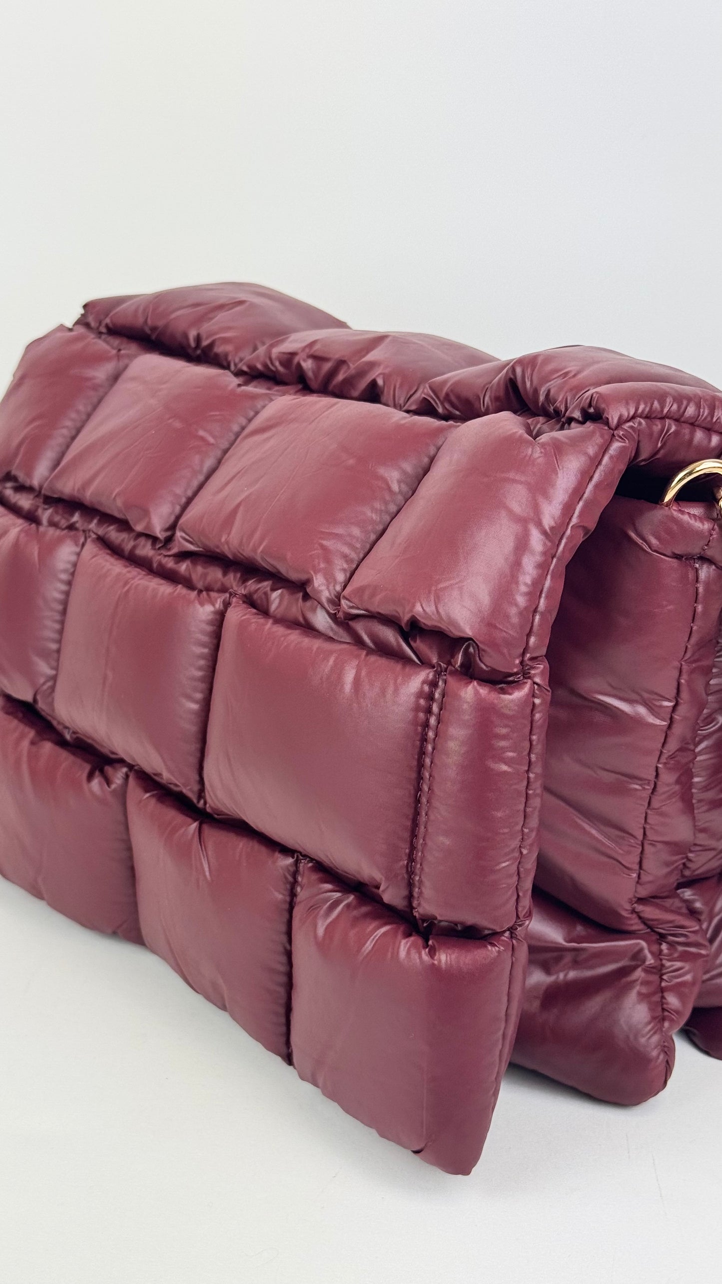 Carteira acolchoada bordeaux