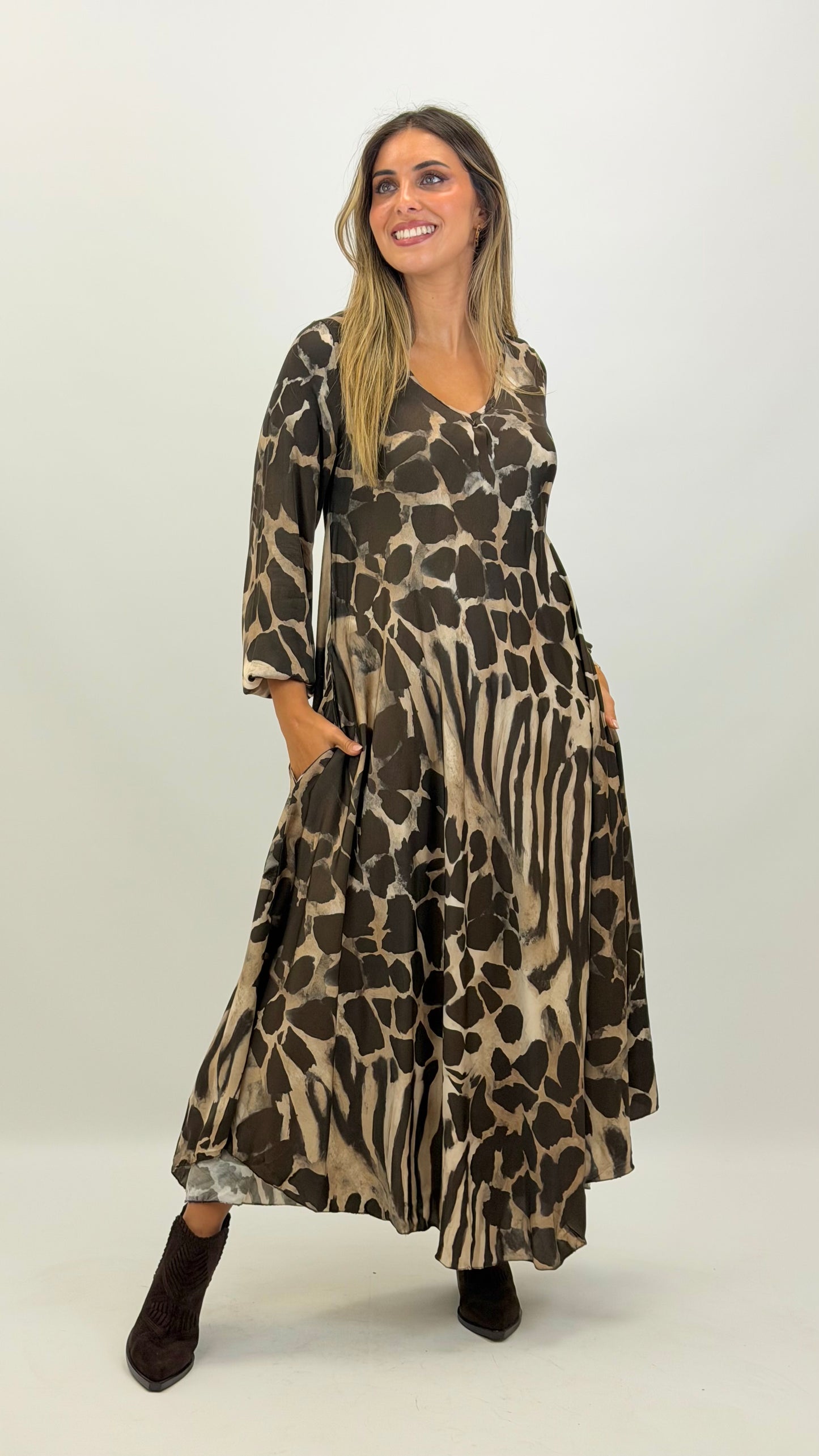 Vestido animal-print tons castanho e bege