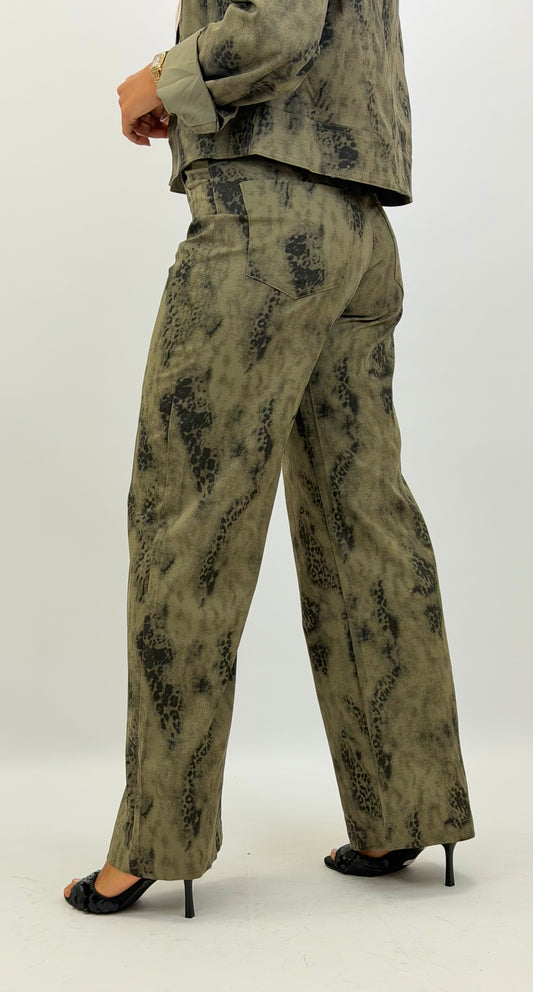 Calça elástica meia-estação camuflado tons verde
