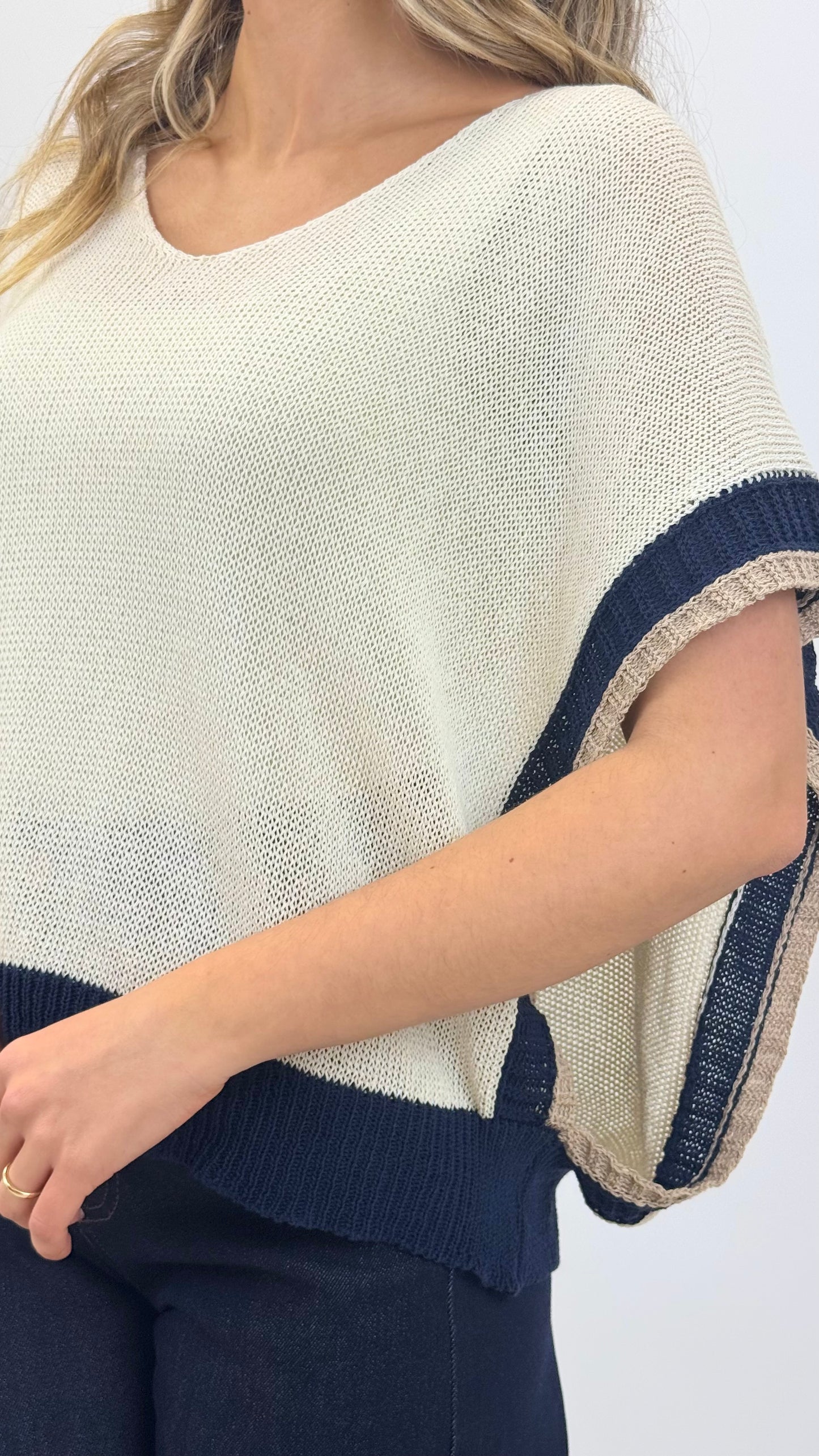 Camisola/colete malha bege com azul-marinho e camel