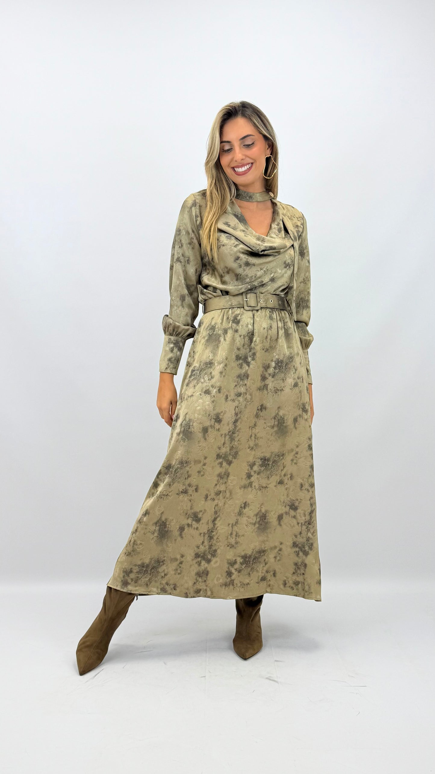 Vestido acetinado verde