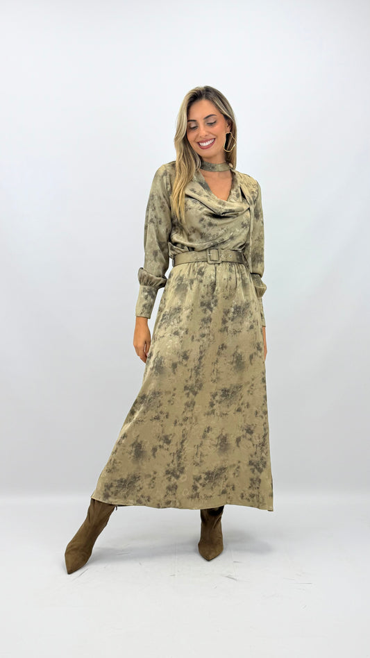 Vestido acetinado verde