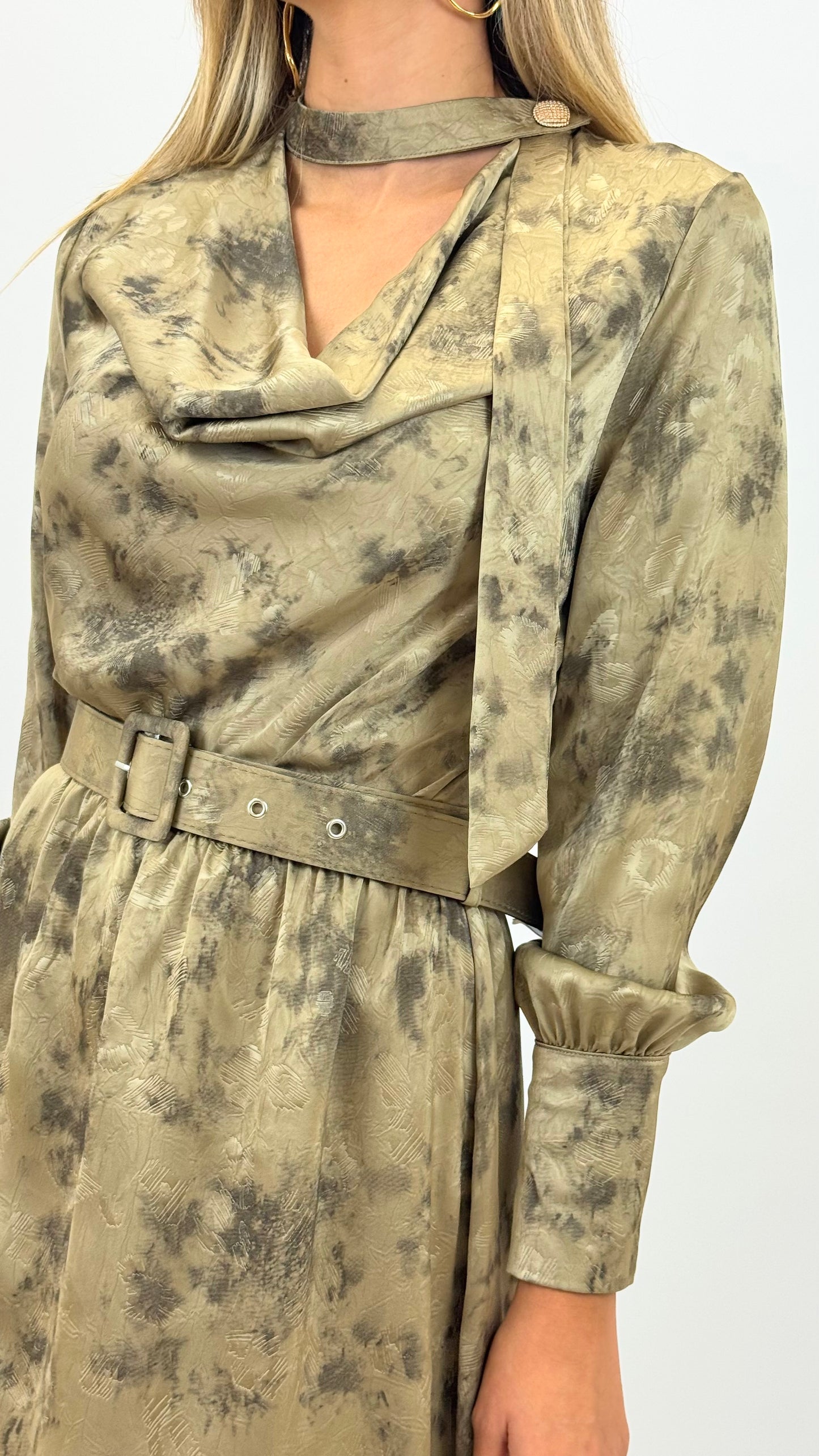 Vestido acetinado verde