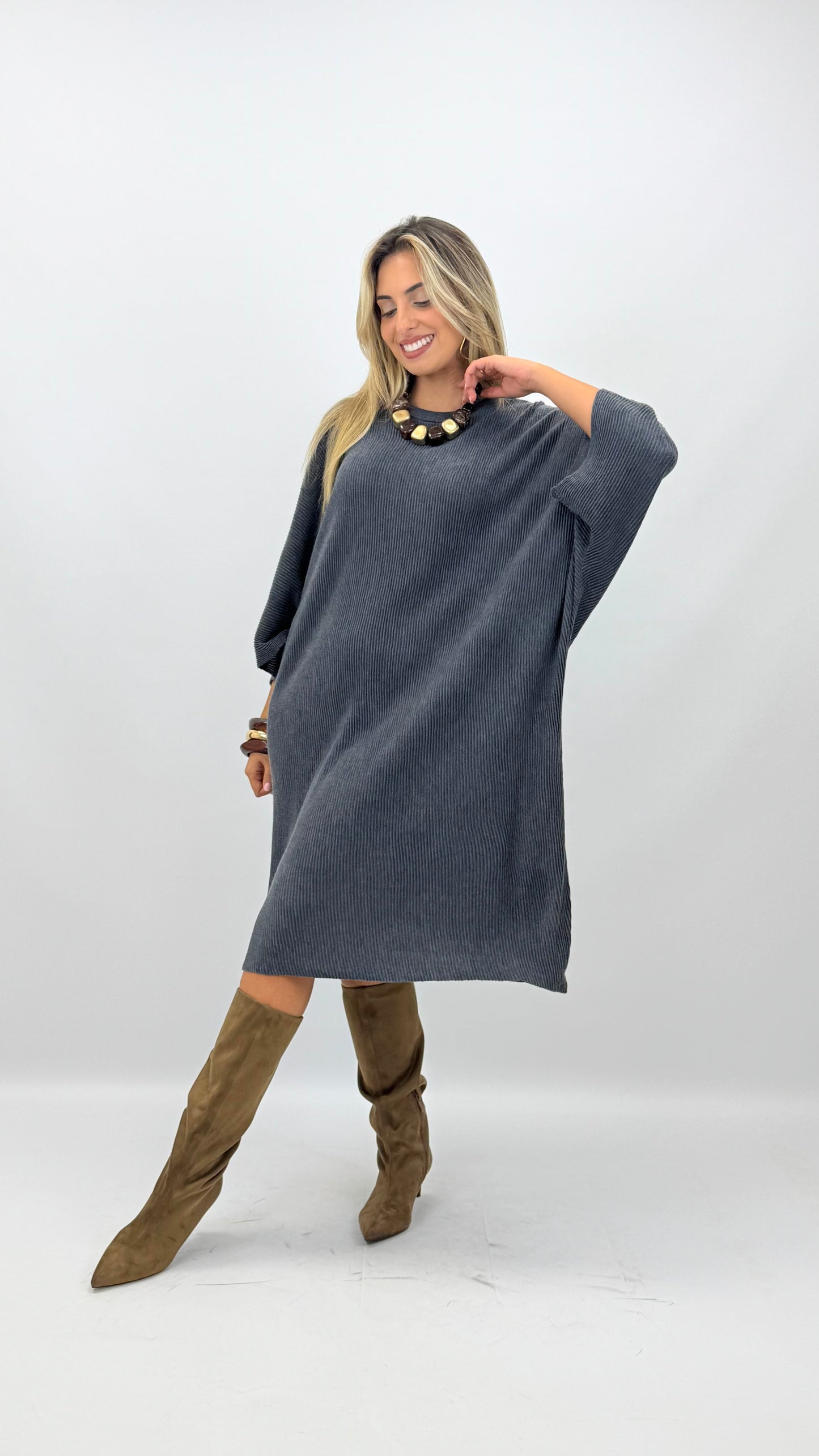 Vestido malha canelada cinza