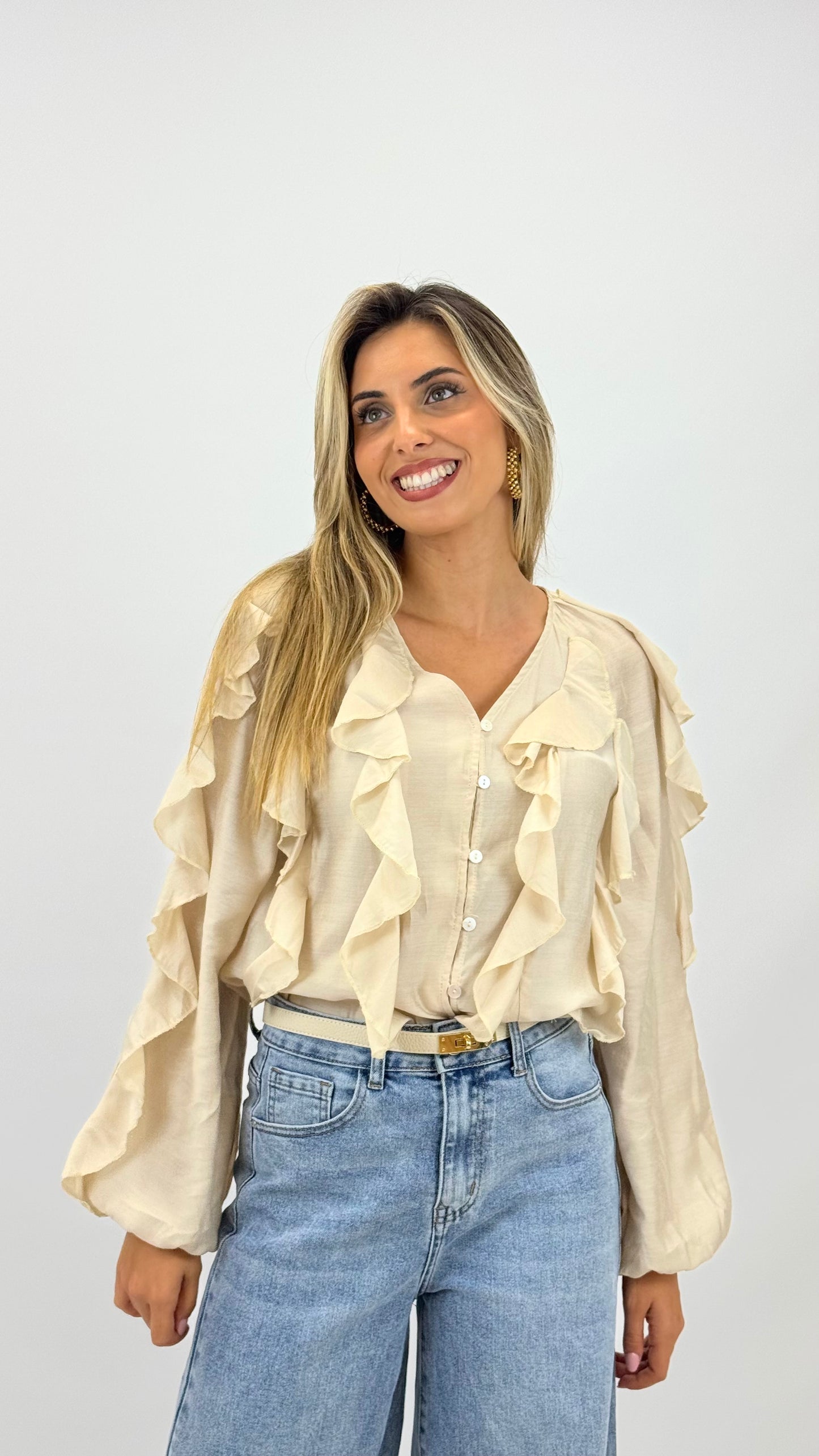 Blusa com folhos creme