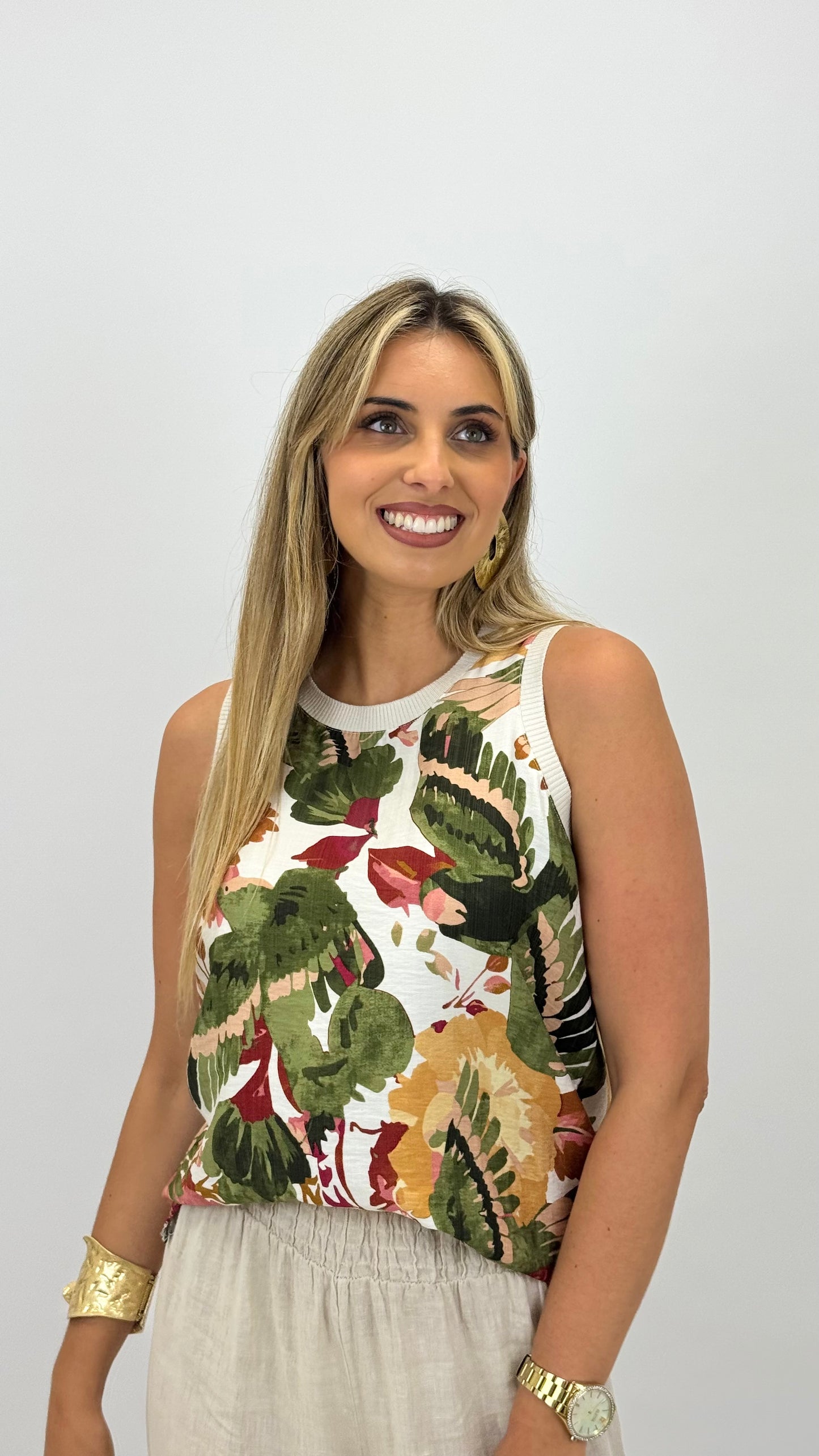 Top estampado colorido tons verde