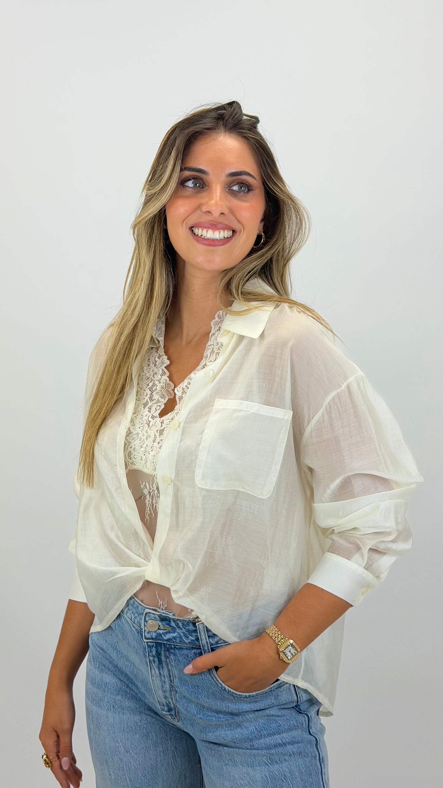Blusa pérola com top interior rendado