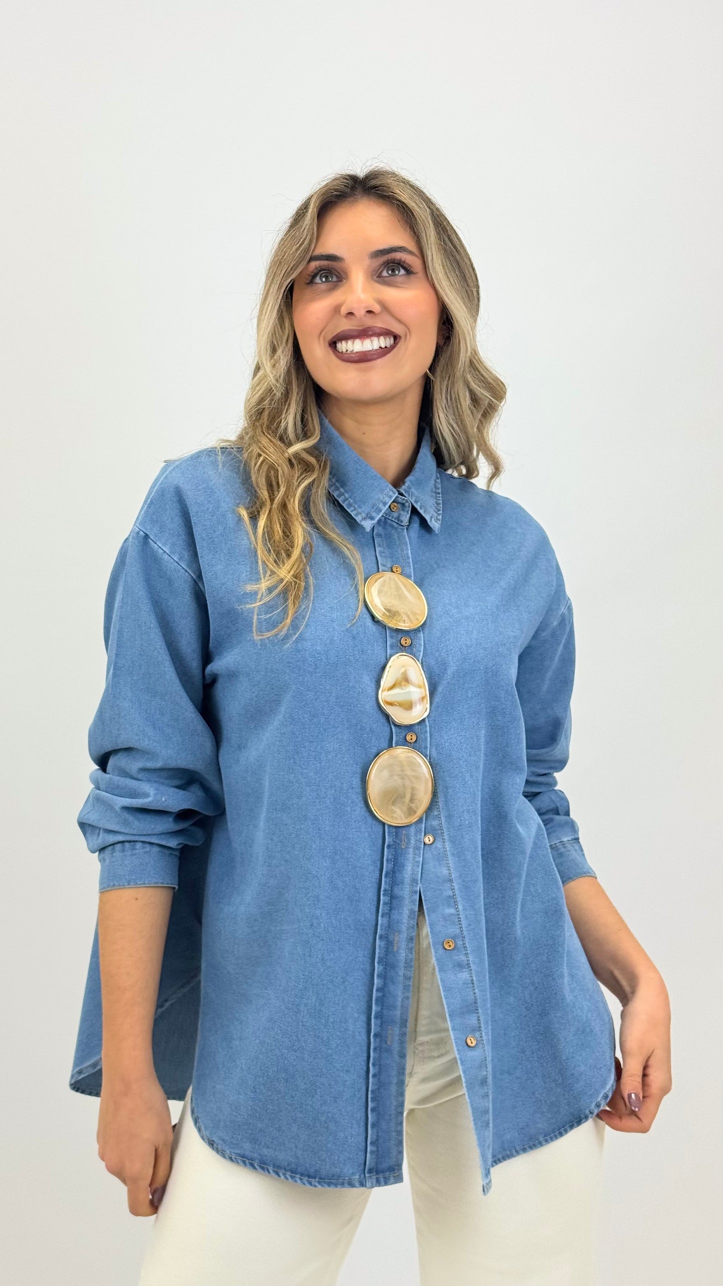 Camisa ganga com aplicação pedras em acrílico