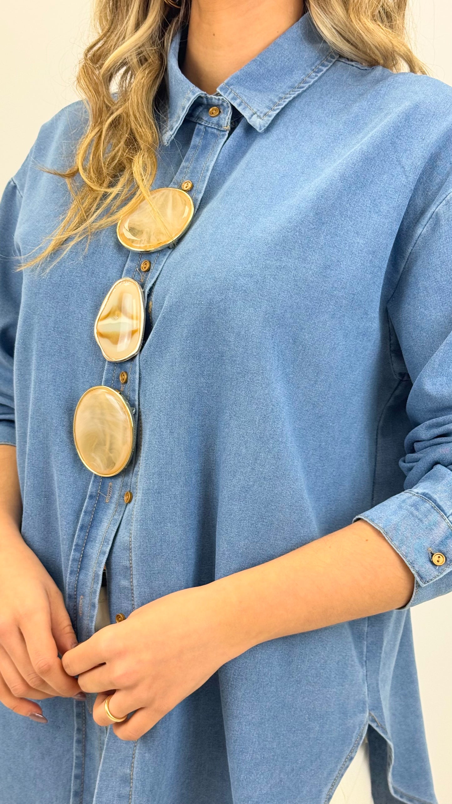 Camisa ganga com aplicação pedras em acrílico