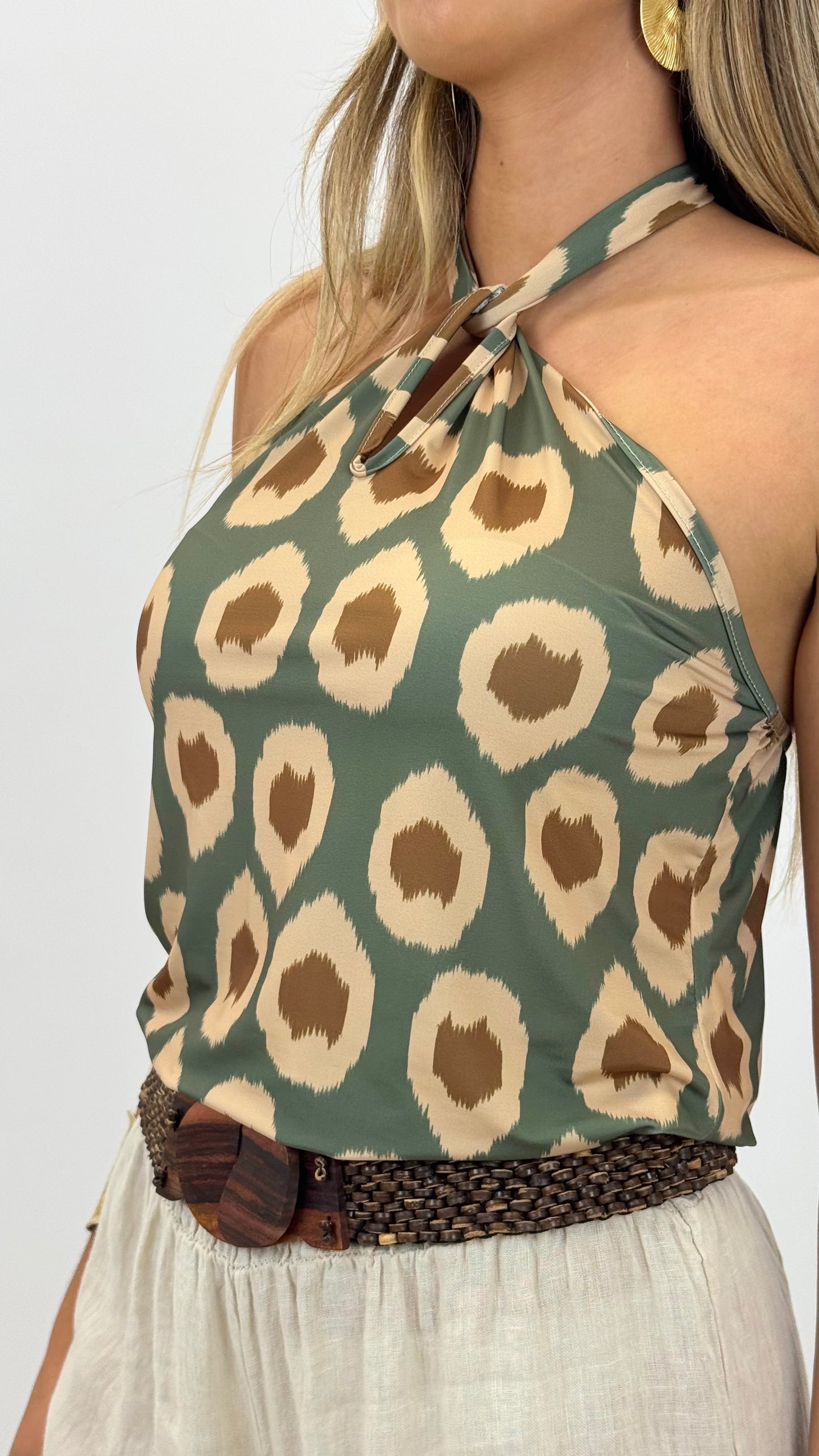 Top malha-fria tons verde e camel
