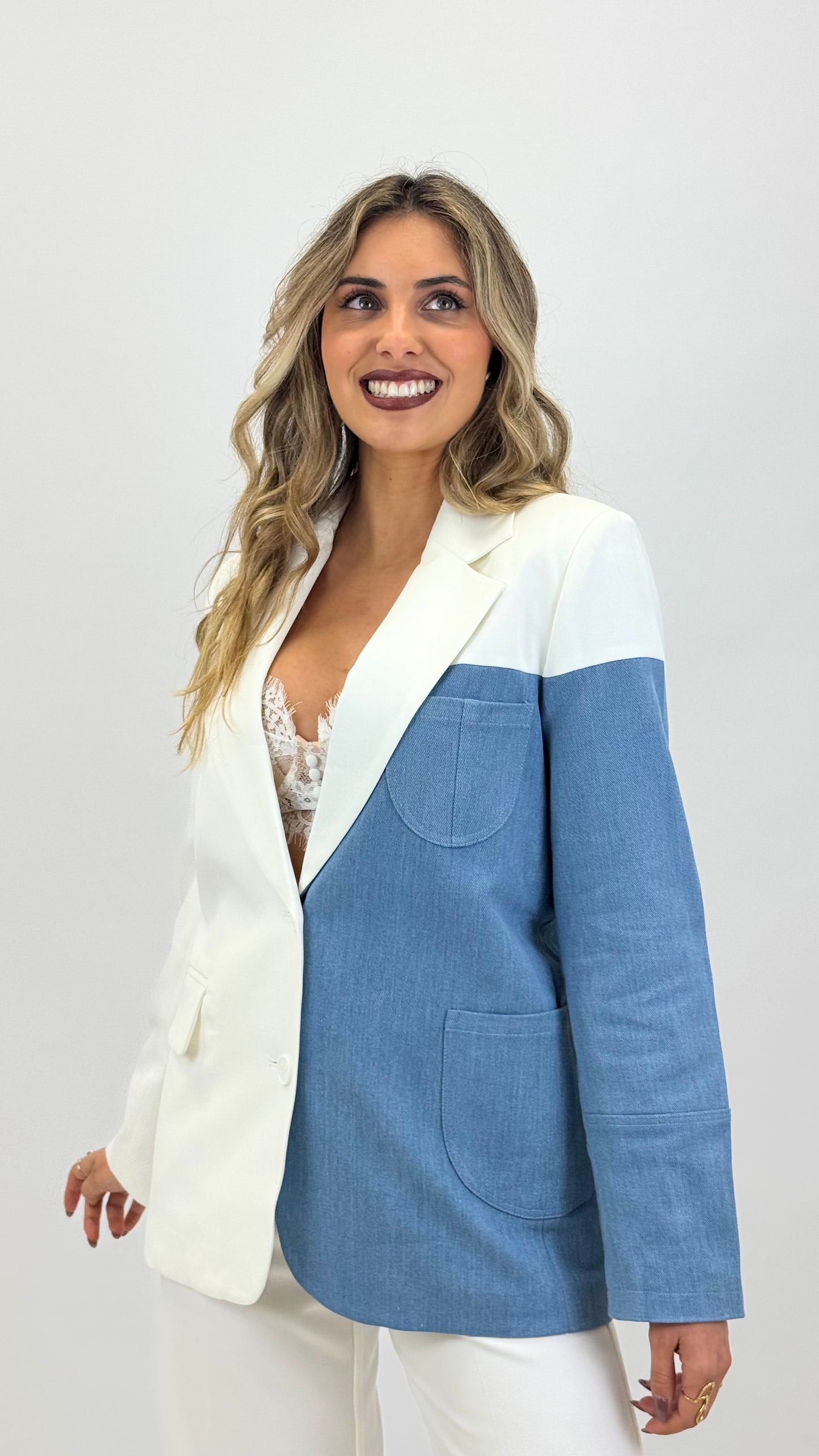 Blazer branco com parte ganga