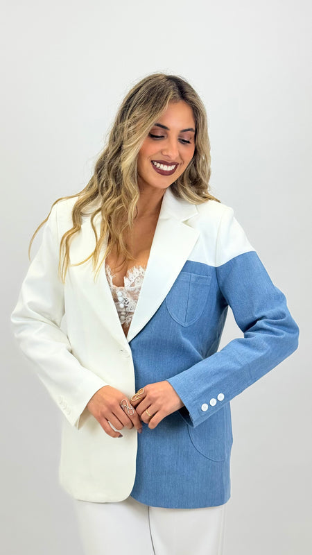 Blazer branco com parte ganga hover