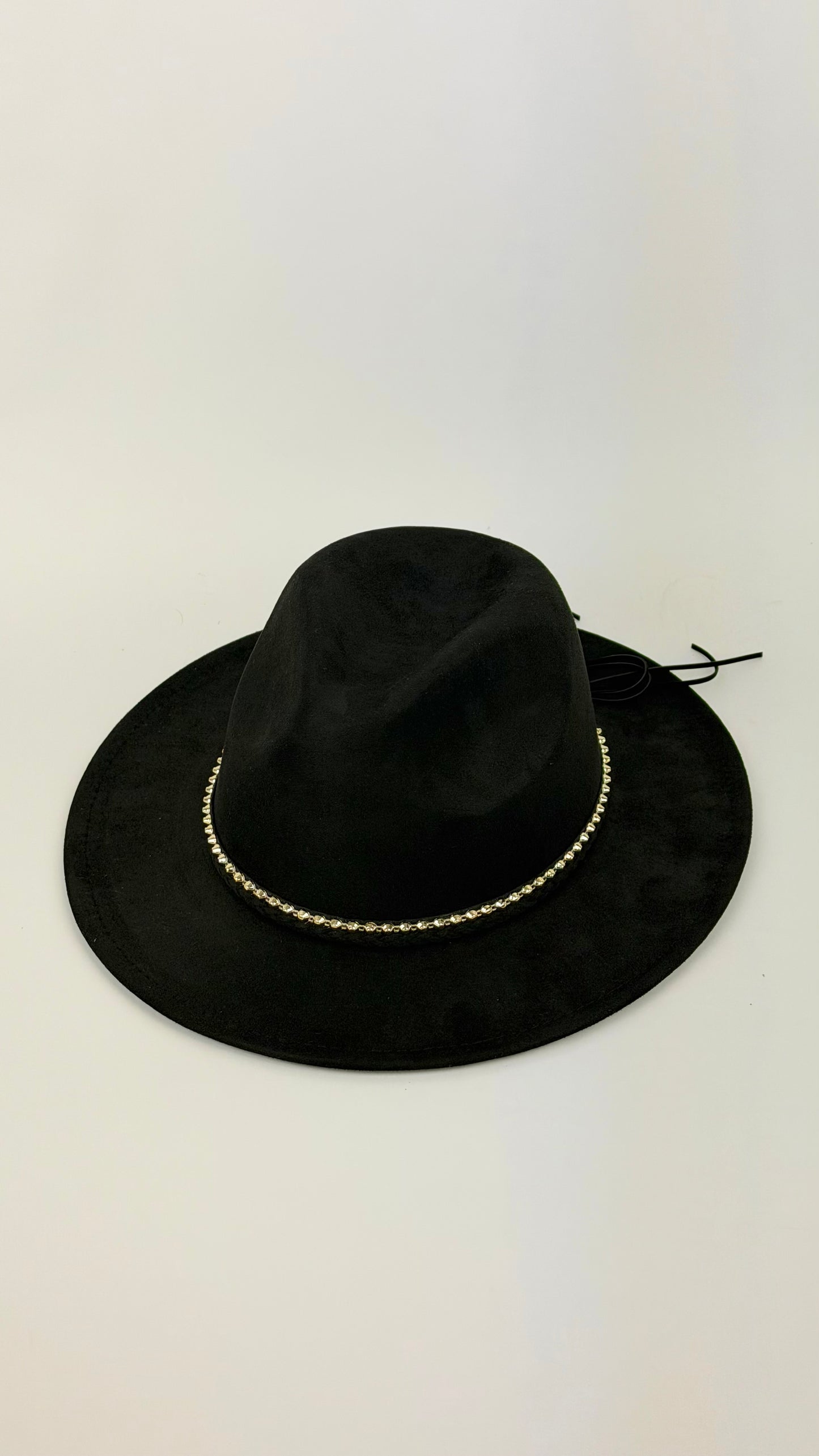 Chapéu aba larga estilo camurça preto