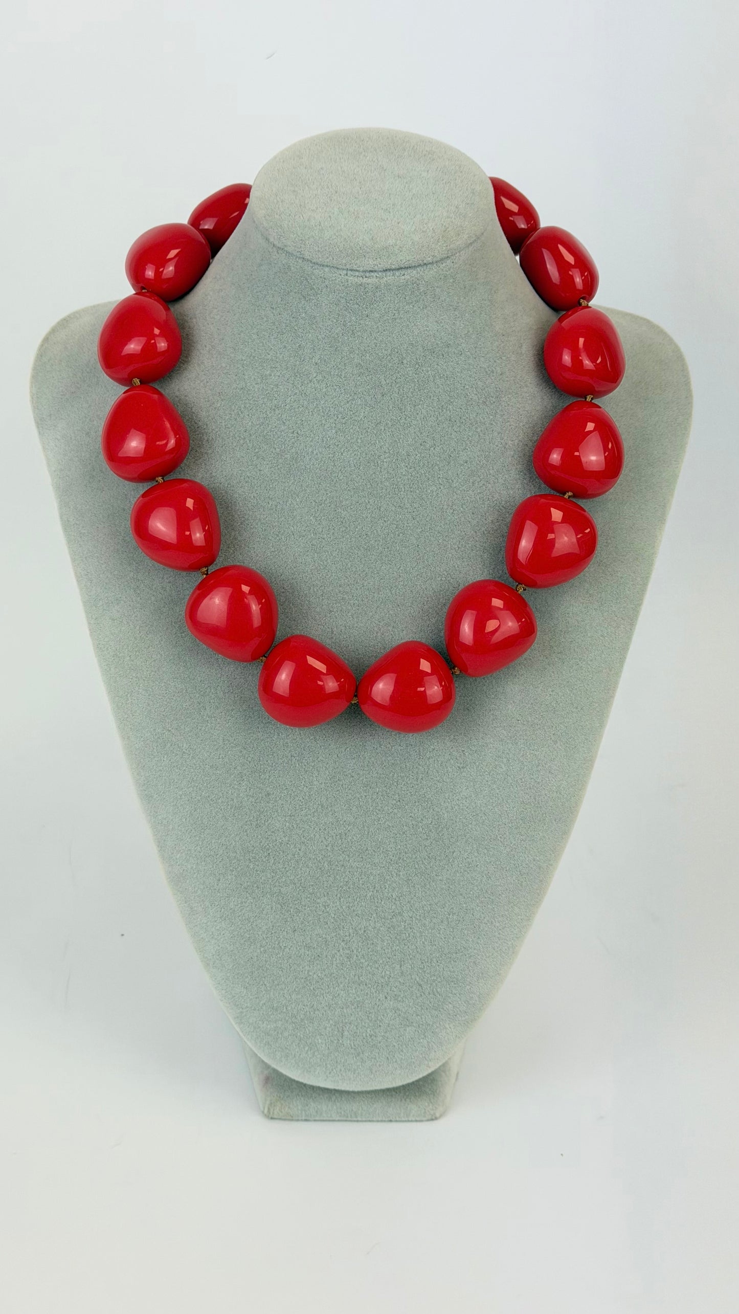 Colar bolas vermelhas