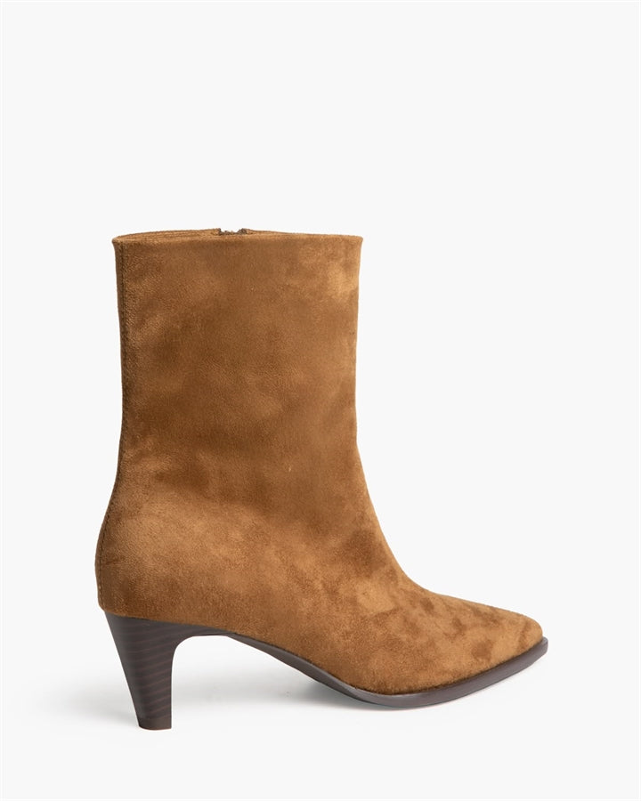 Botim tacão estilo camurça camel